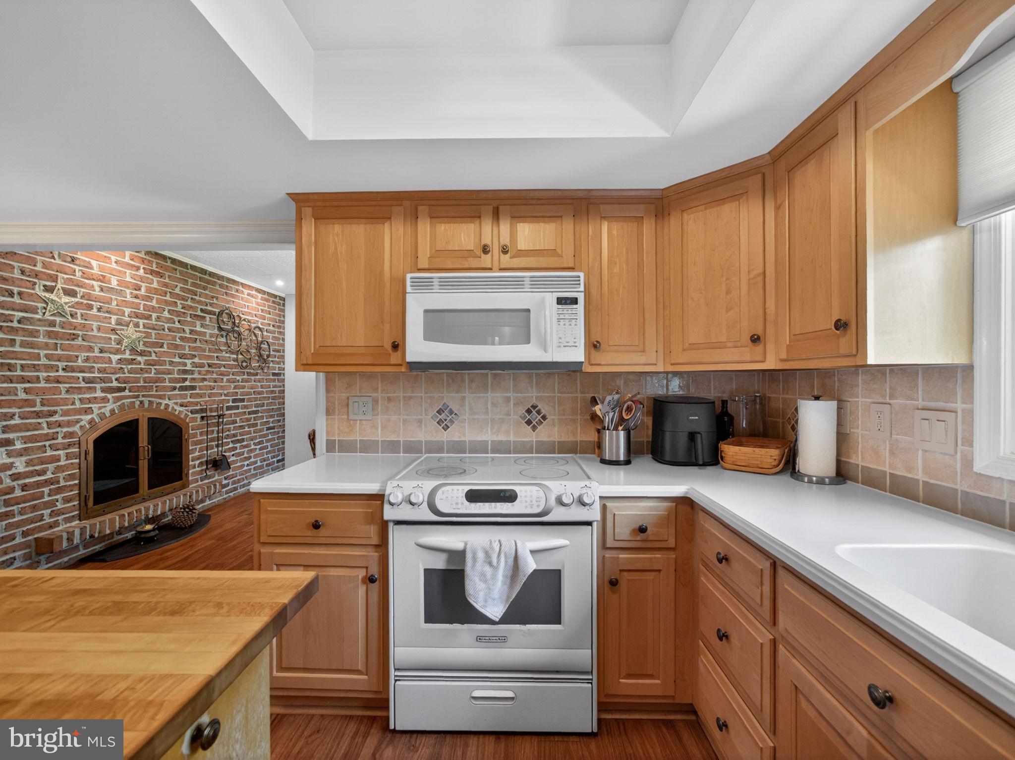 MEADOWBROOK - Residential