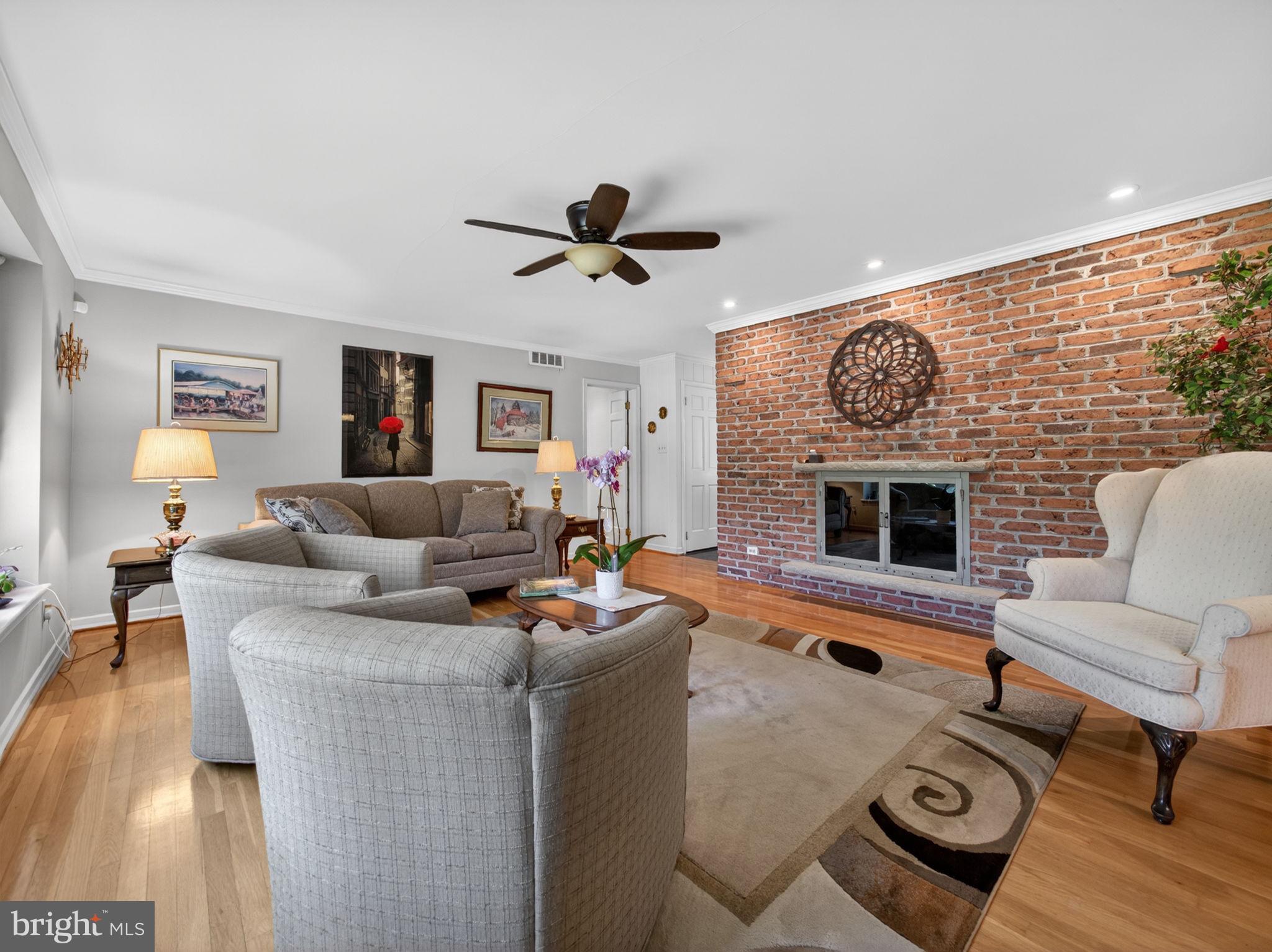 MEADOWBROOK - Residential