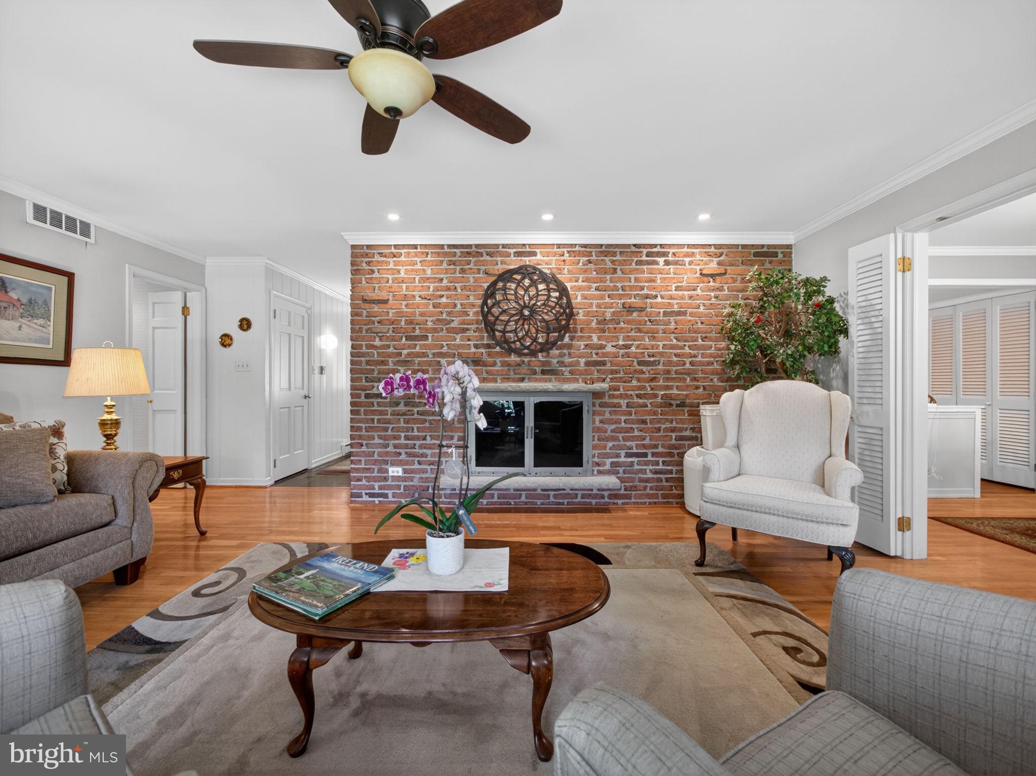 MEADOWBROOK - Residential