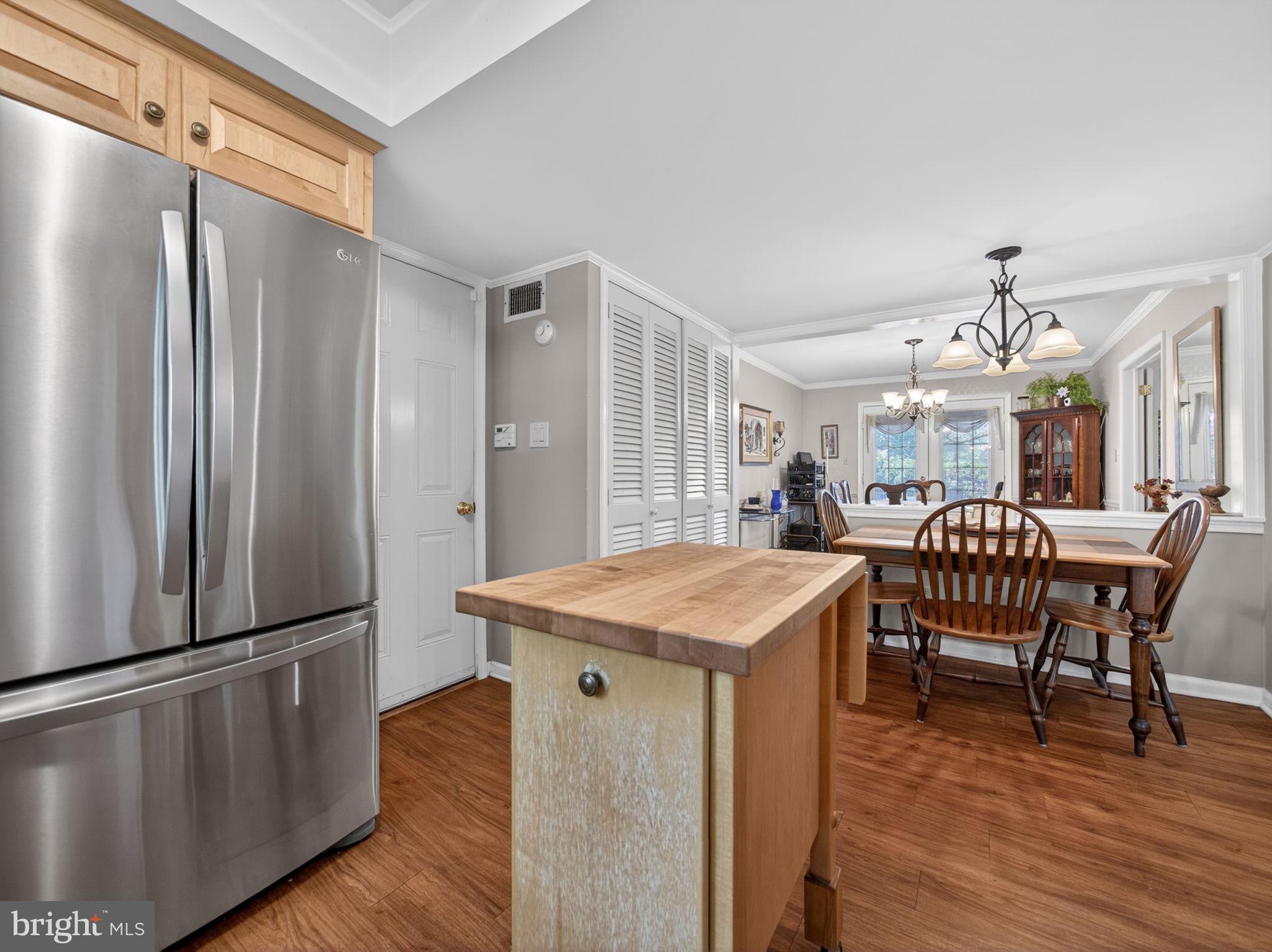 MEADOWBROOK - Residential