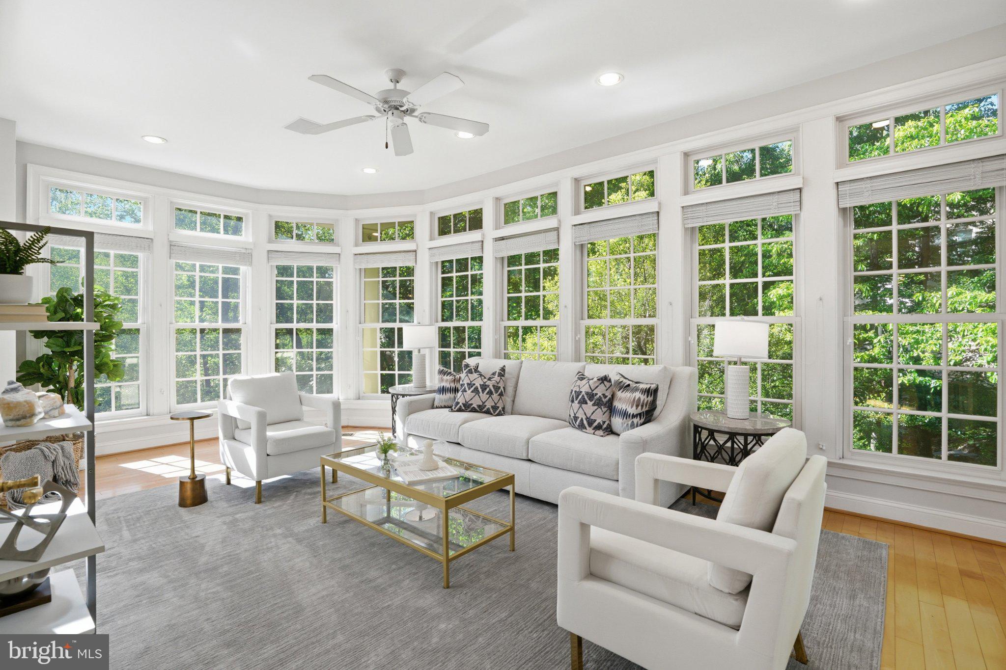 MCLEAN FALLS AT CHINQUAP - Residential