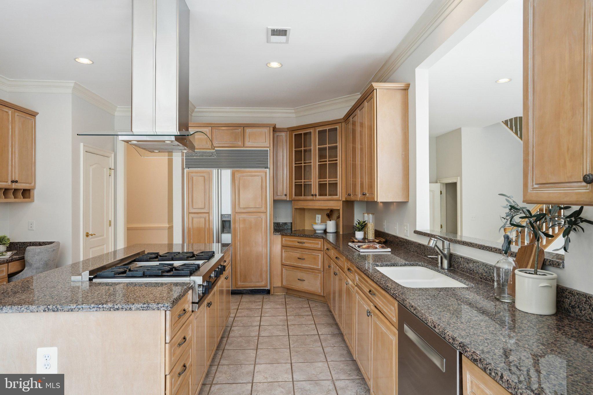MCLEAN FALLS AT CHINQUAP - Residential
