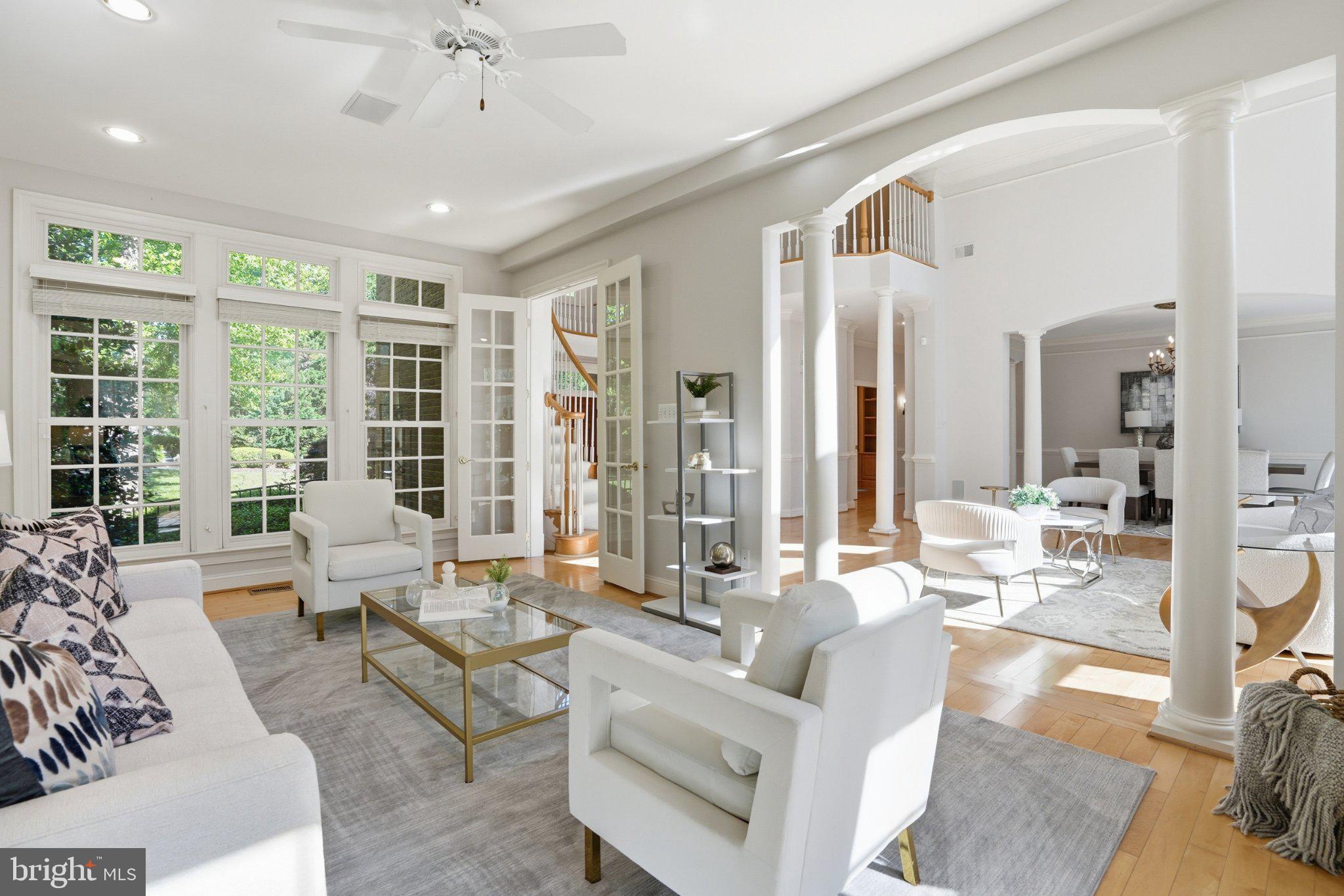MCLEAN FALLS AT CHINQUAP - Residential