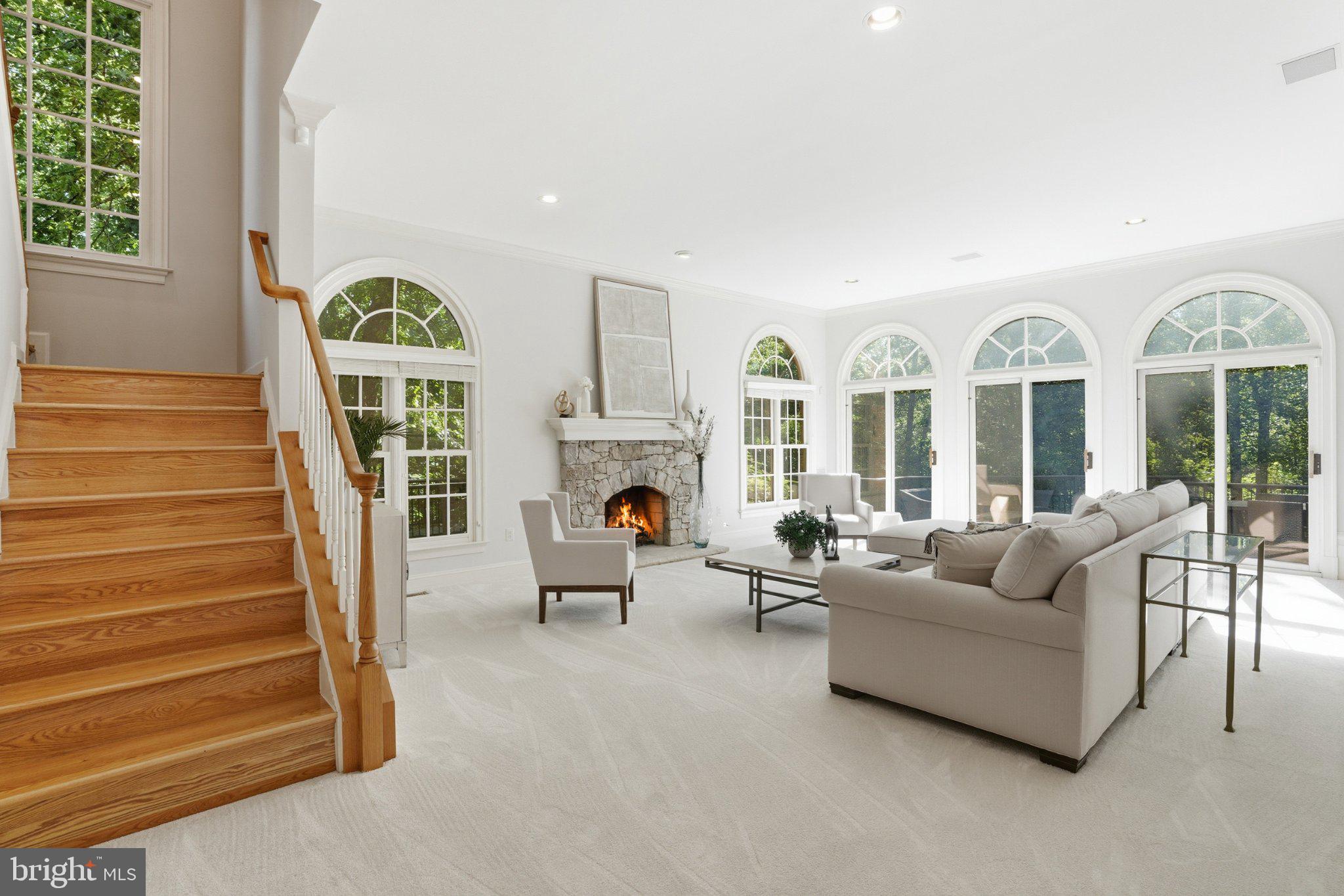 MCLEAN FALLS AT CHINQUAP - Residential