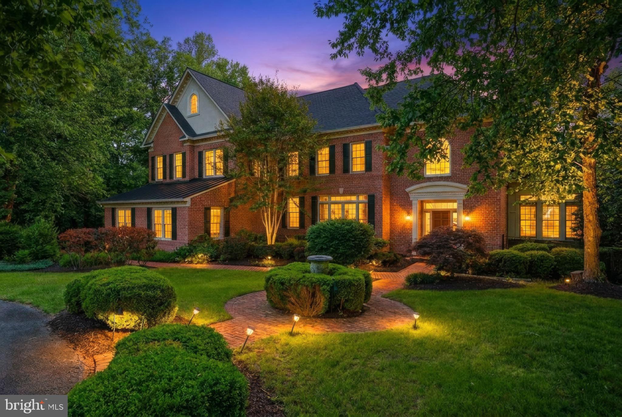 MCLEAN FALLS AT CHINQUAP - Residential