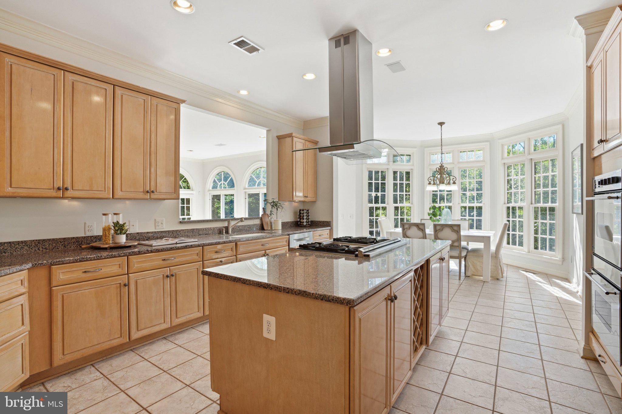 MCLEAN FALLS AT CHINQUAP - Residential