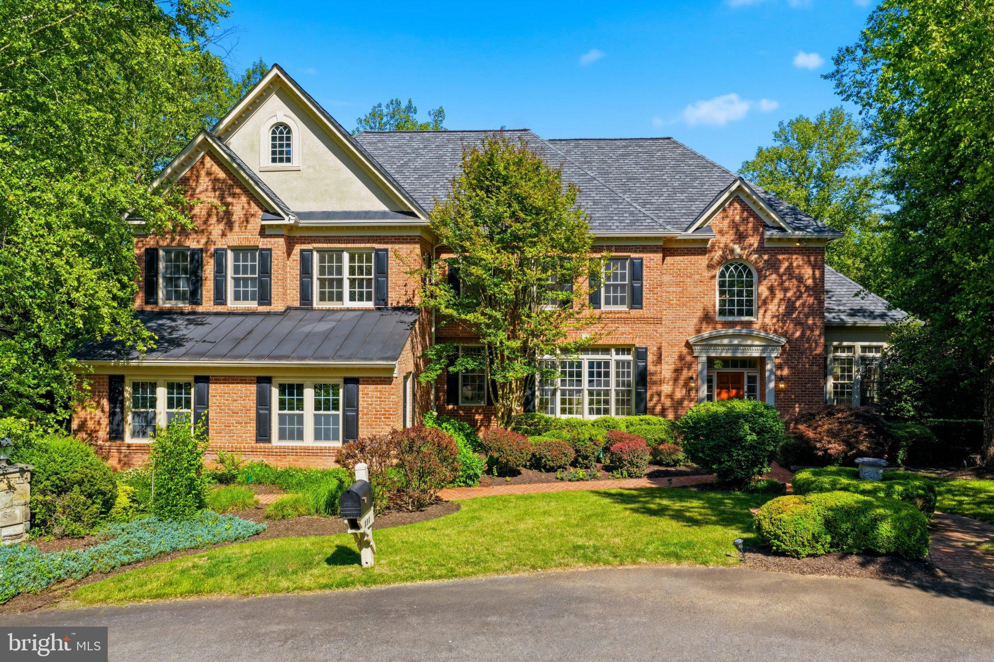 MCLEAN FALLS AT CHINQUAP - Residential