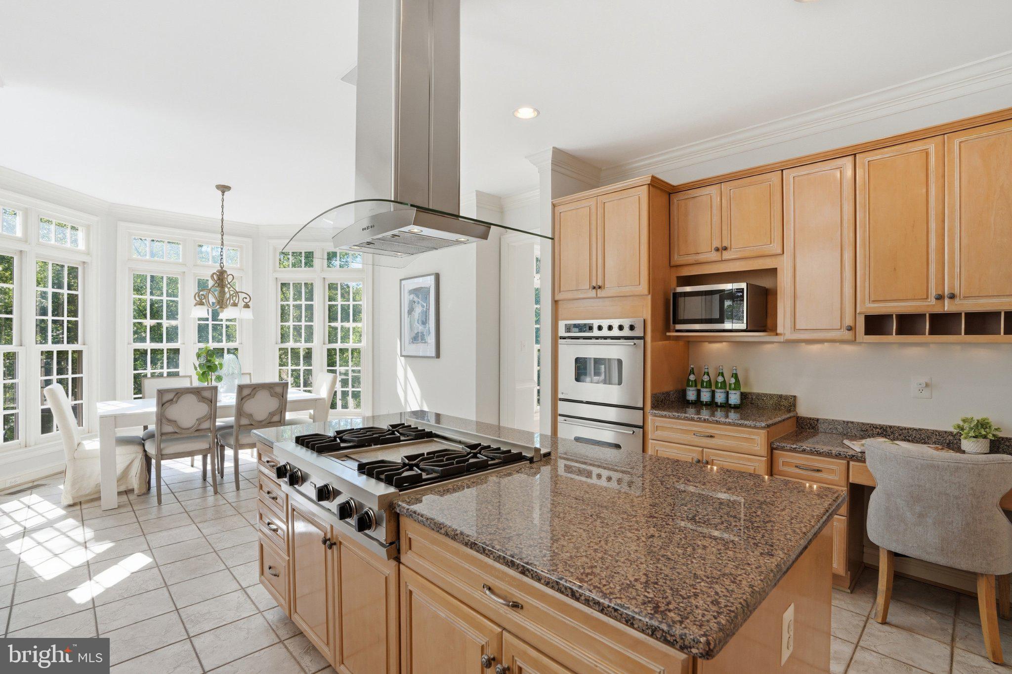 MCLEAN FALLS AT CHINQUAP - Residential