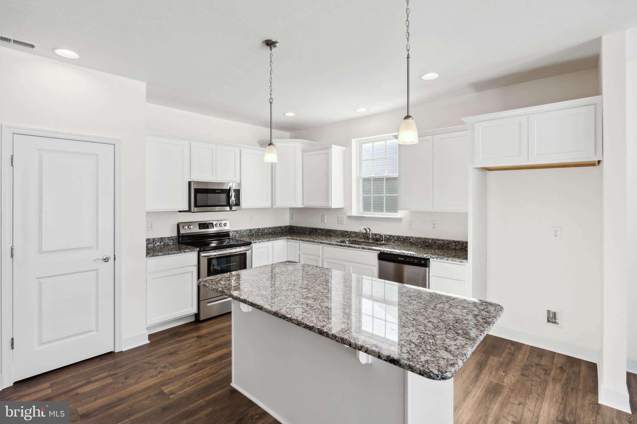 CUMBERLAND VILLAGE - Residential