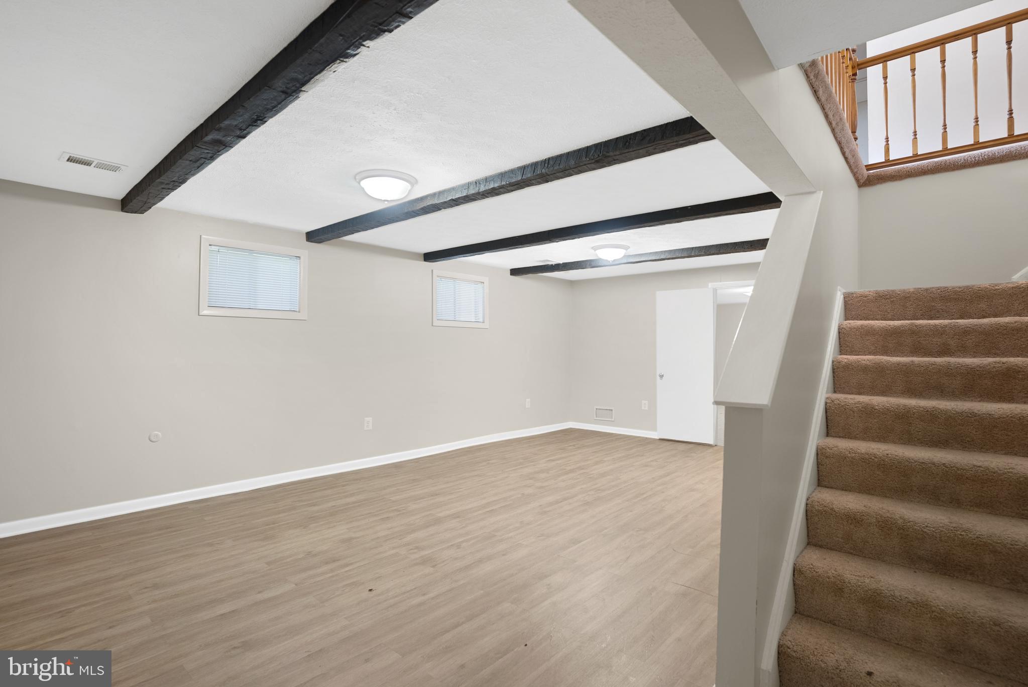 MANOR WOODS - Residential
