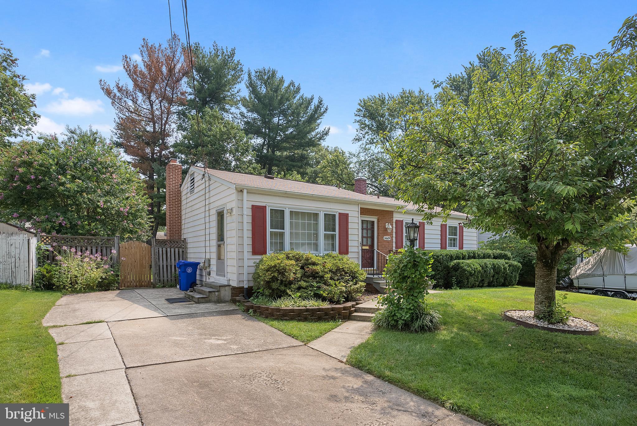 MANOR WOODS - Residential