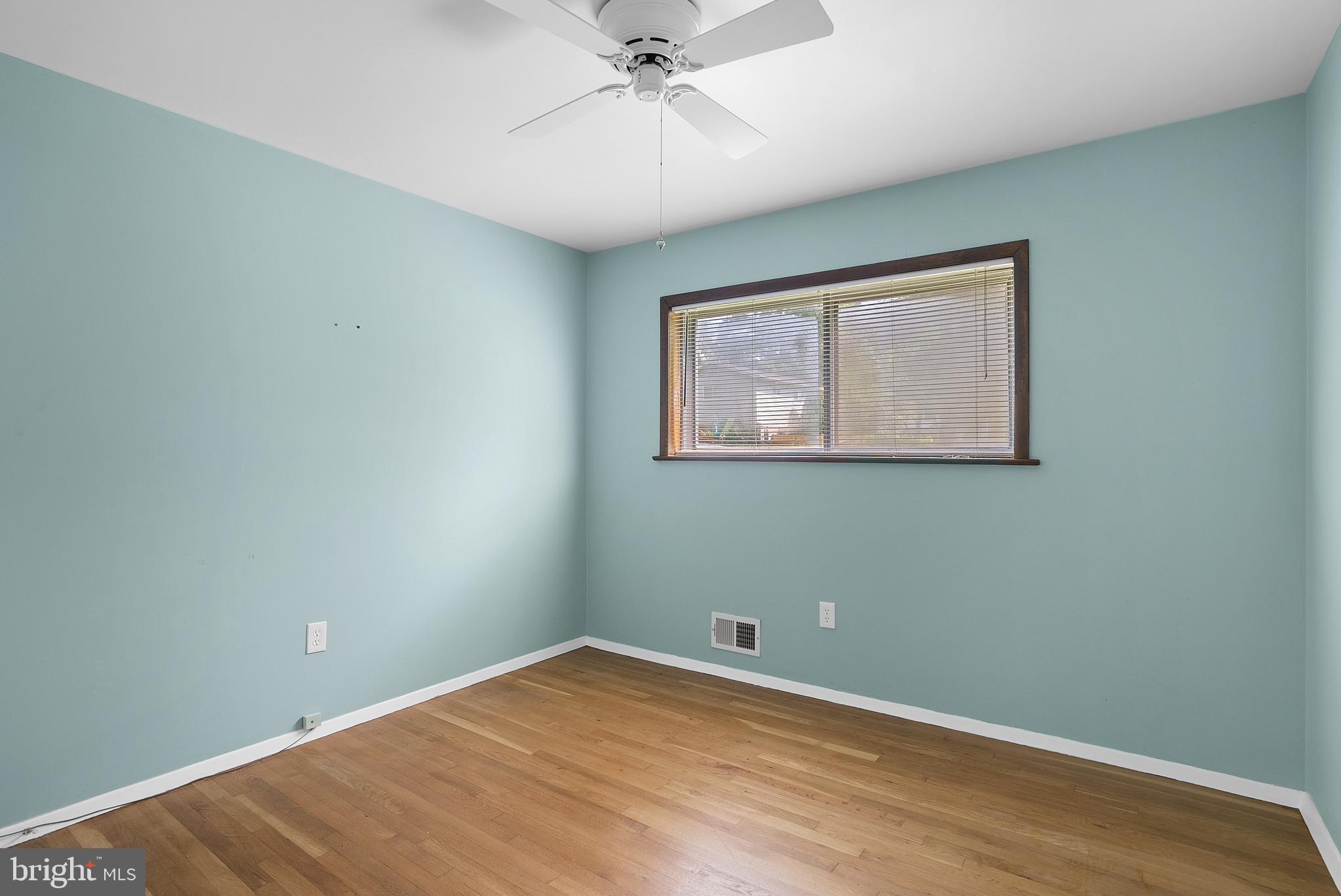 MANOR WOODS - Residential