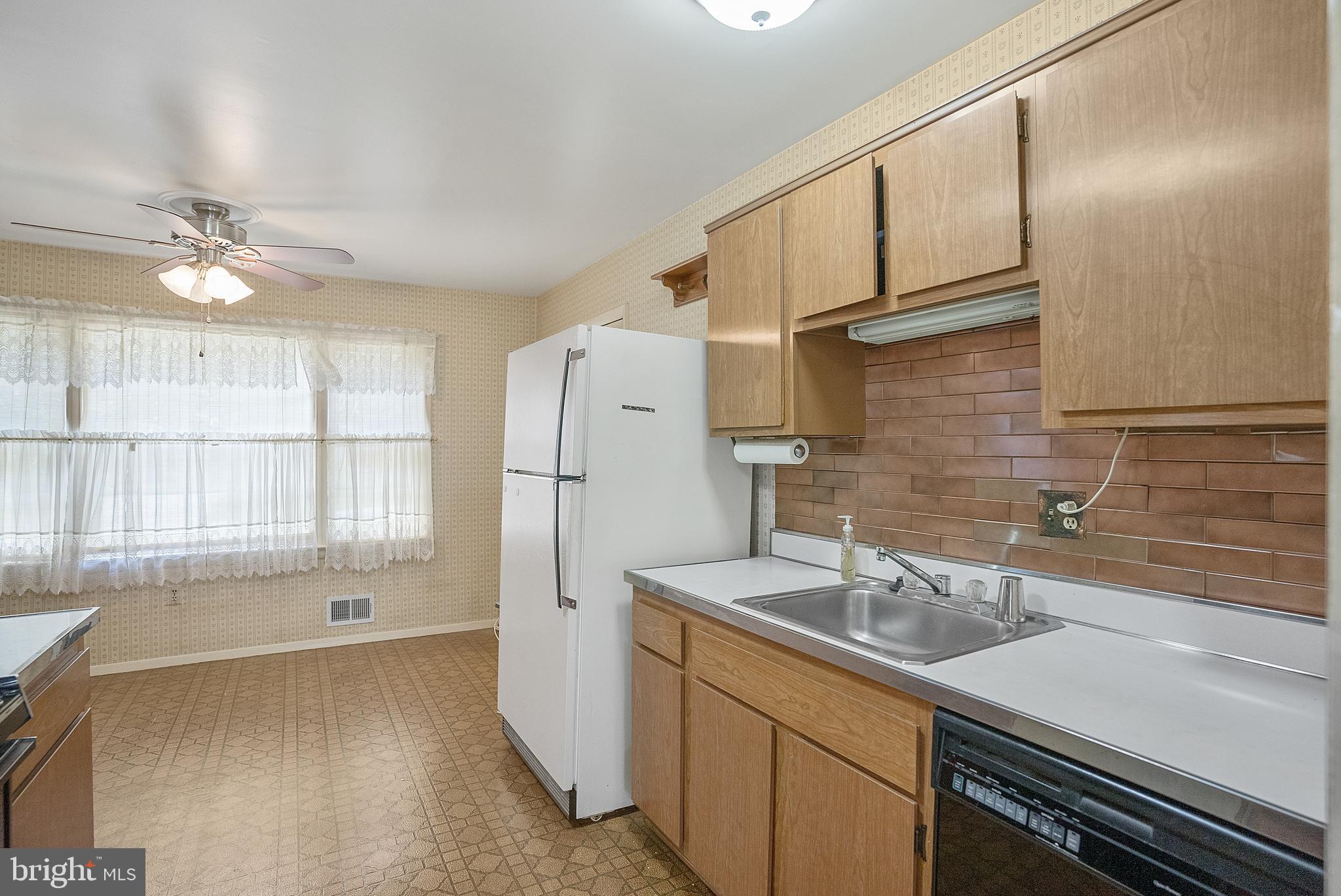 MANOR WOODS - Residential