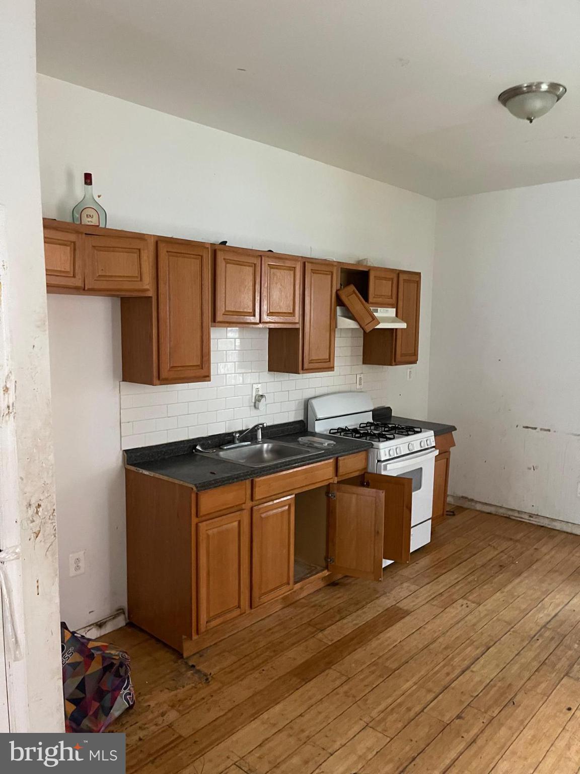 PHILADELPHIA - Residential