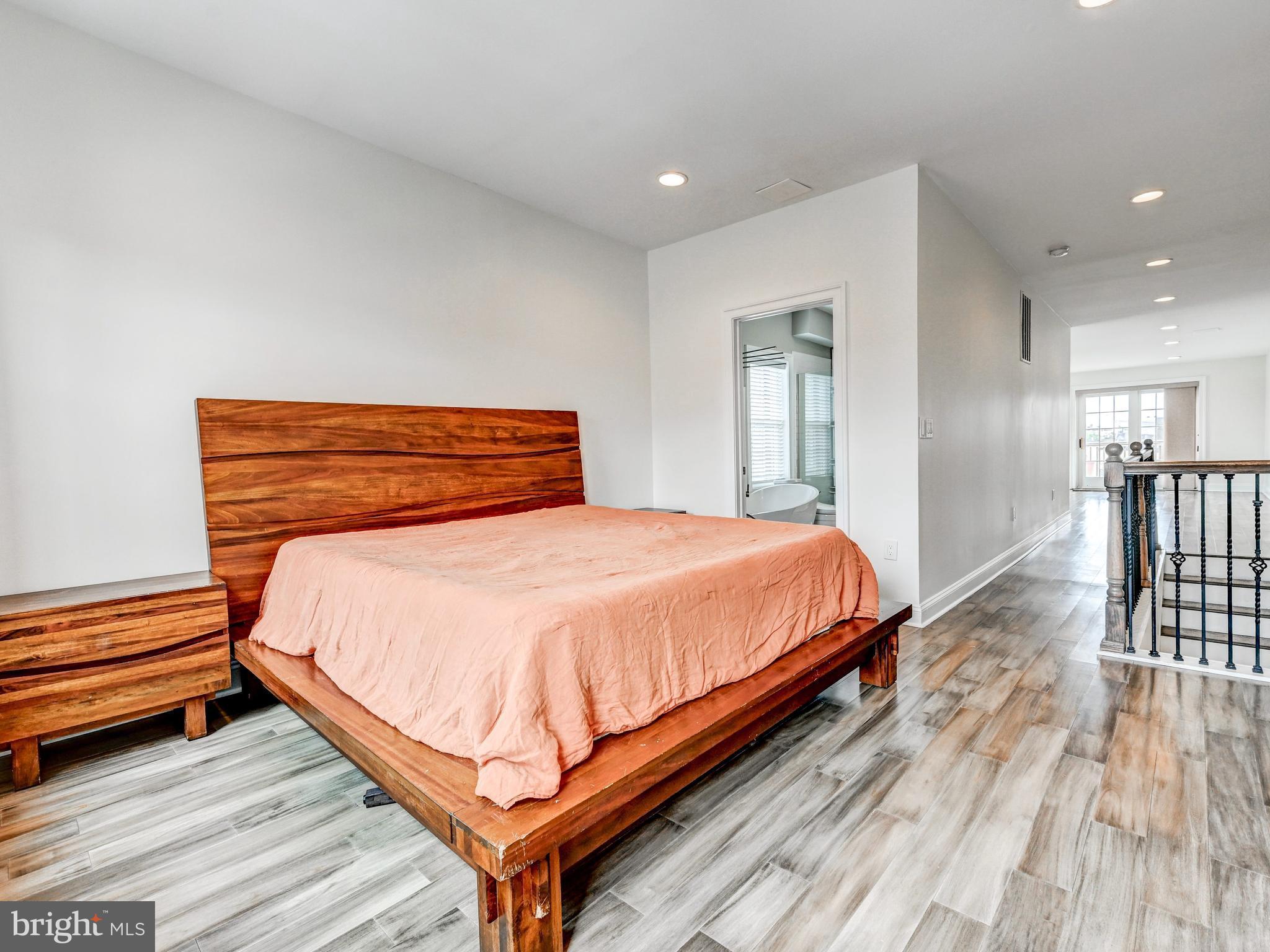 BUTCHERS HILL - Residential