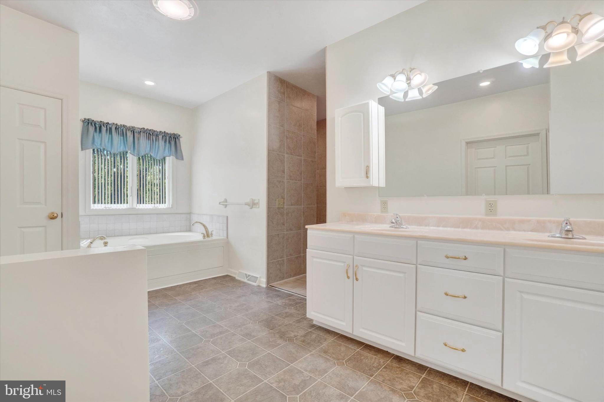 NORTH HOPEWELL TWP - Residential