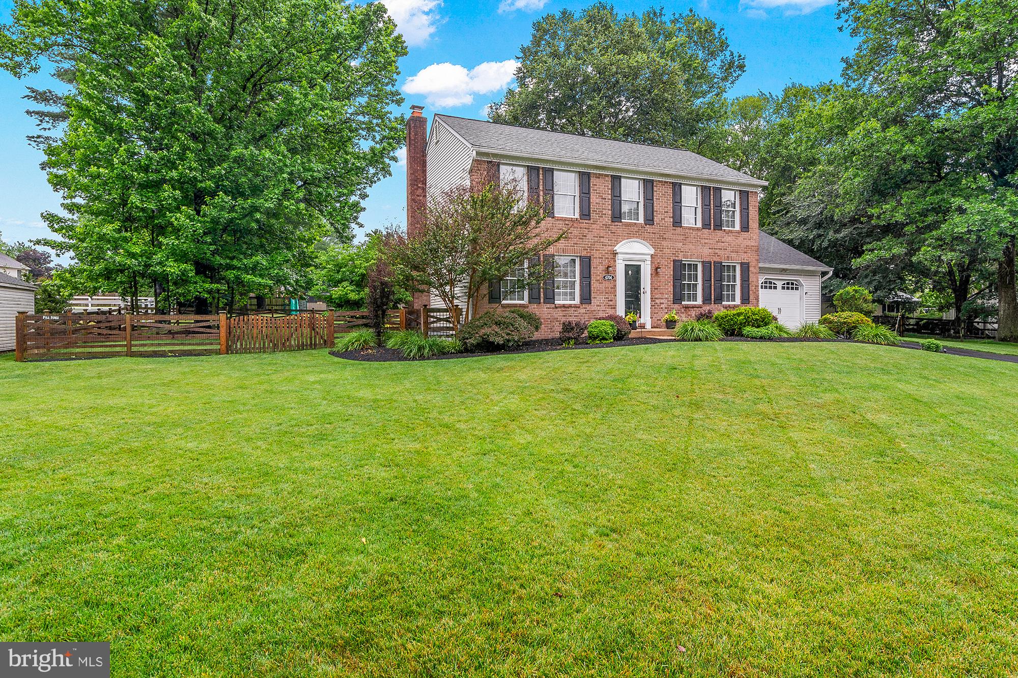 BRAMPTON HILLS - Residential