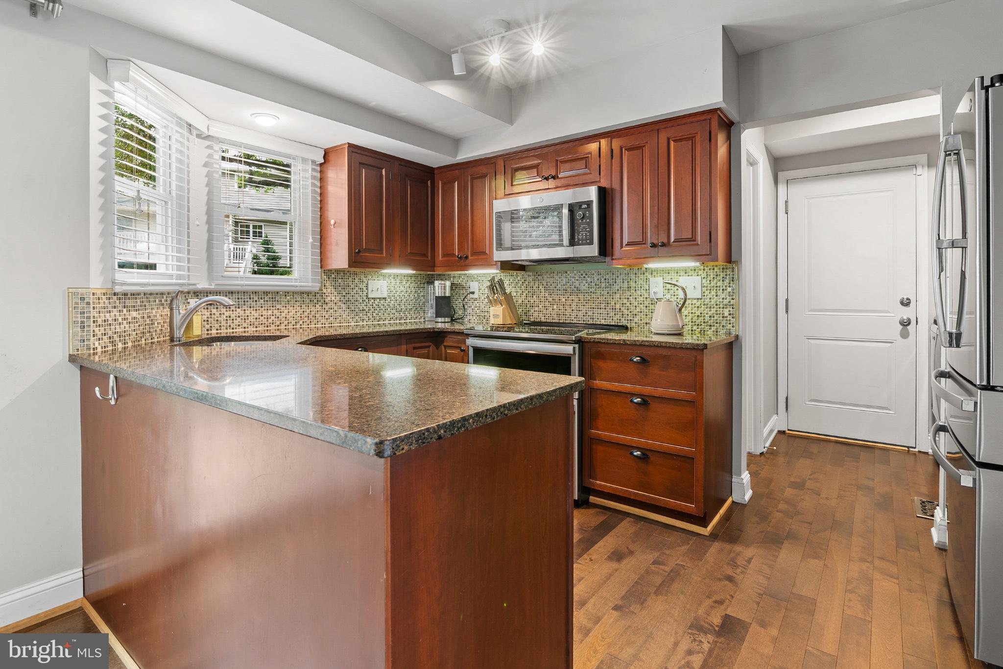 BRAMPTON HILLS - Residential