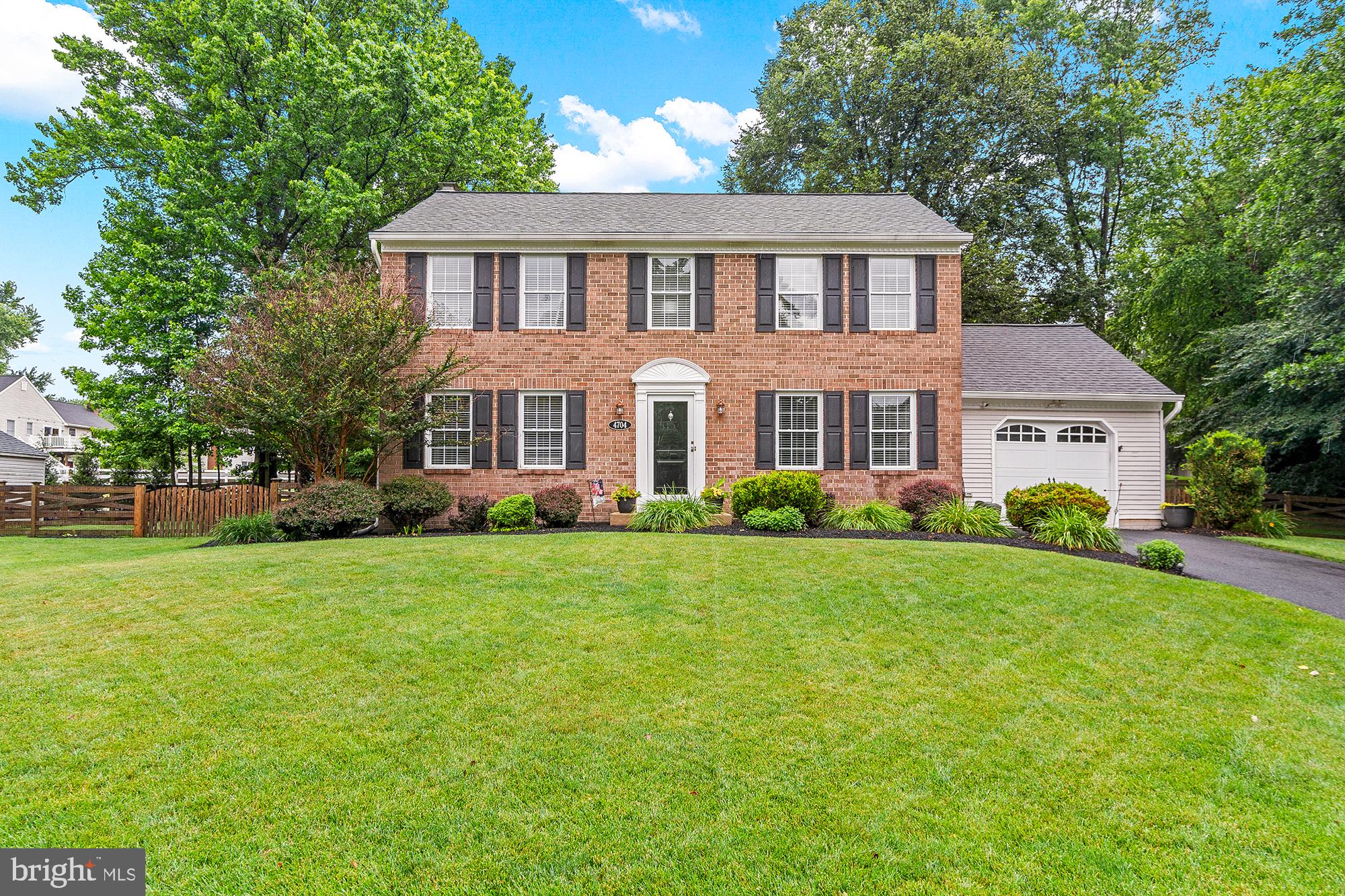 BRAMPTON HILLS - Residential