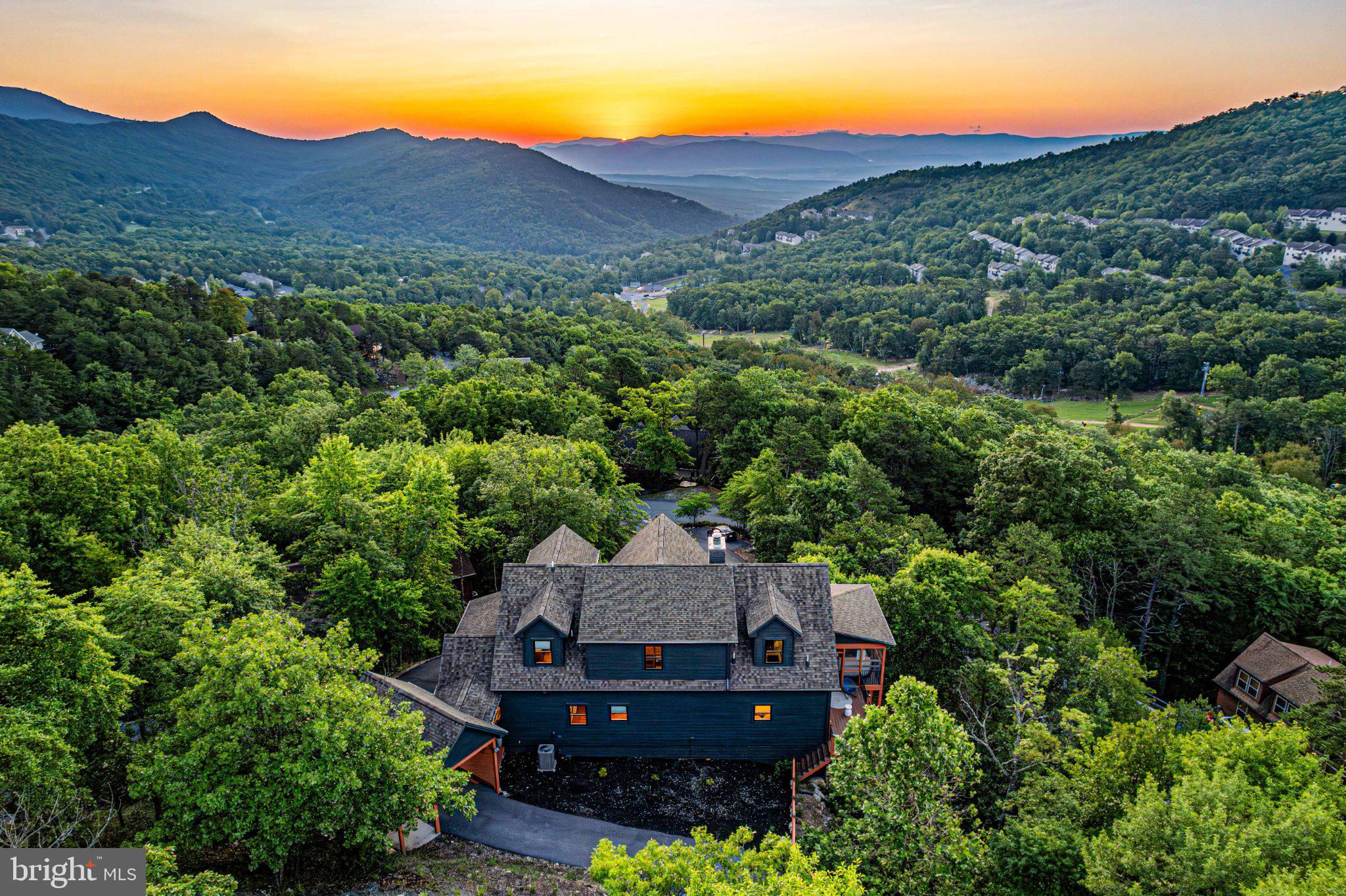 MASSANUTTEN - Residential