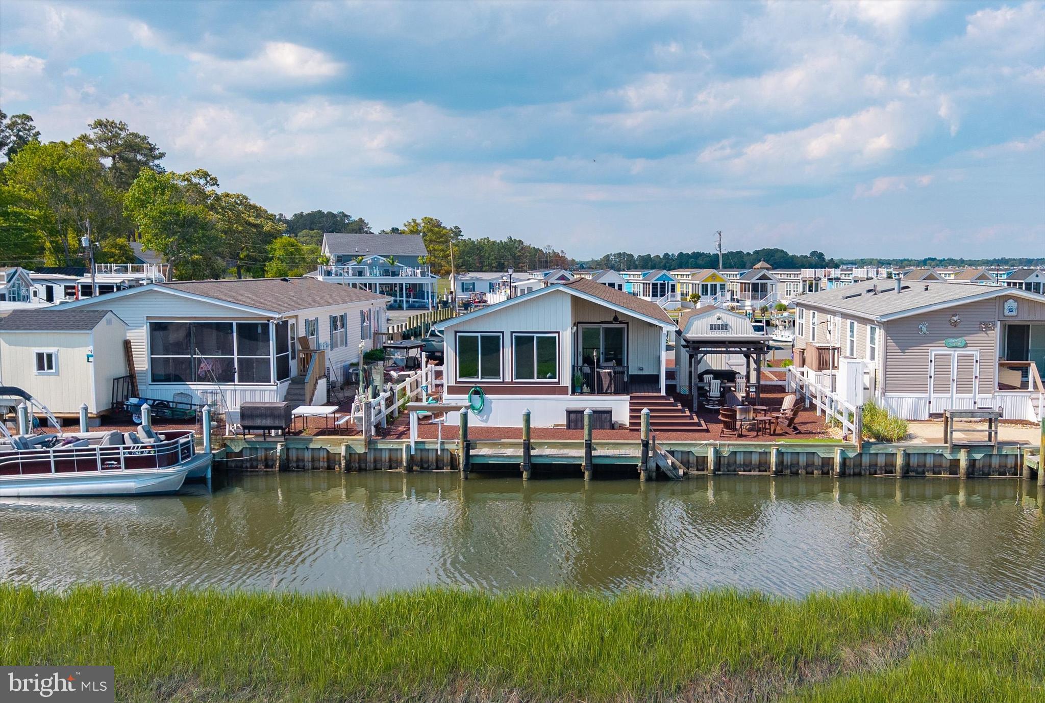 WEST BAY PARK - Residential