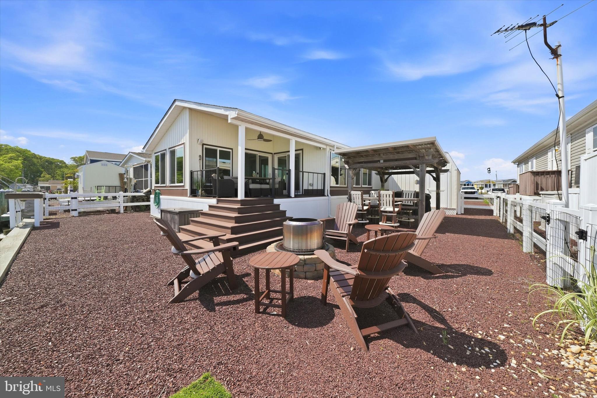 WEST BAY PARK - Residential