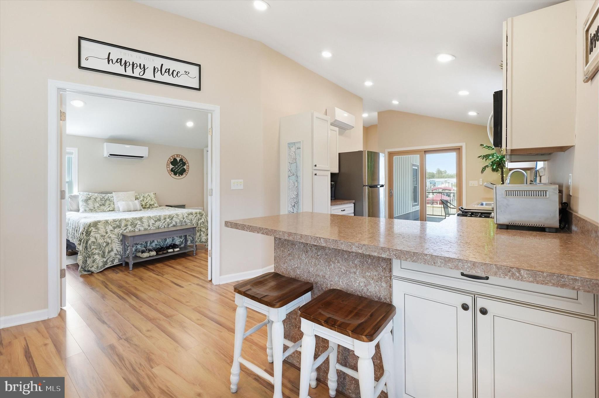 WEST BAY PARK - Residential
