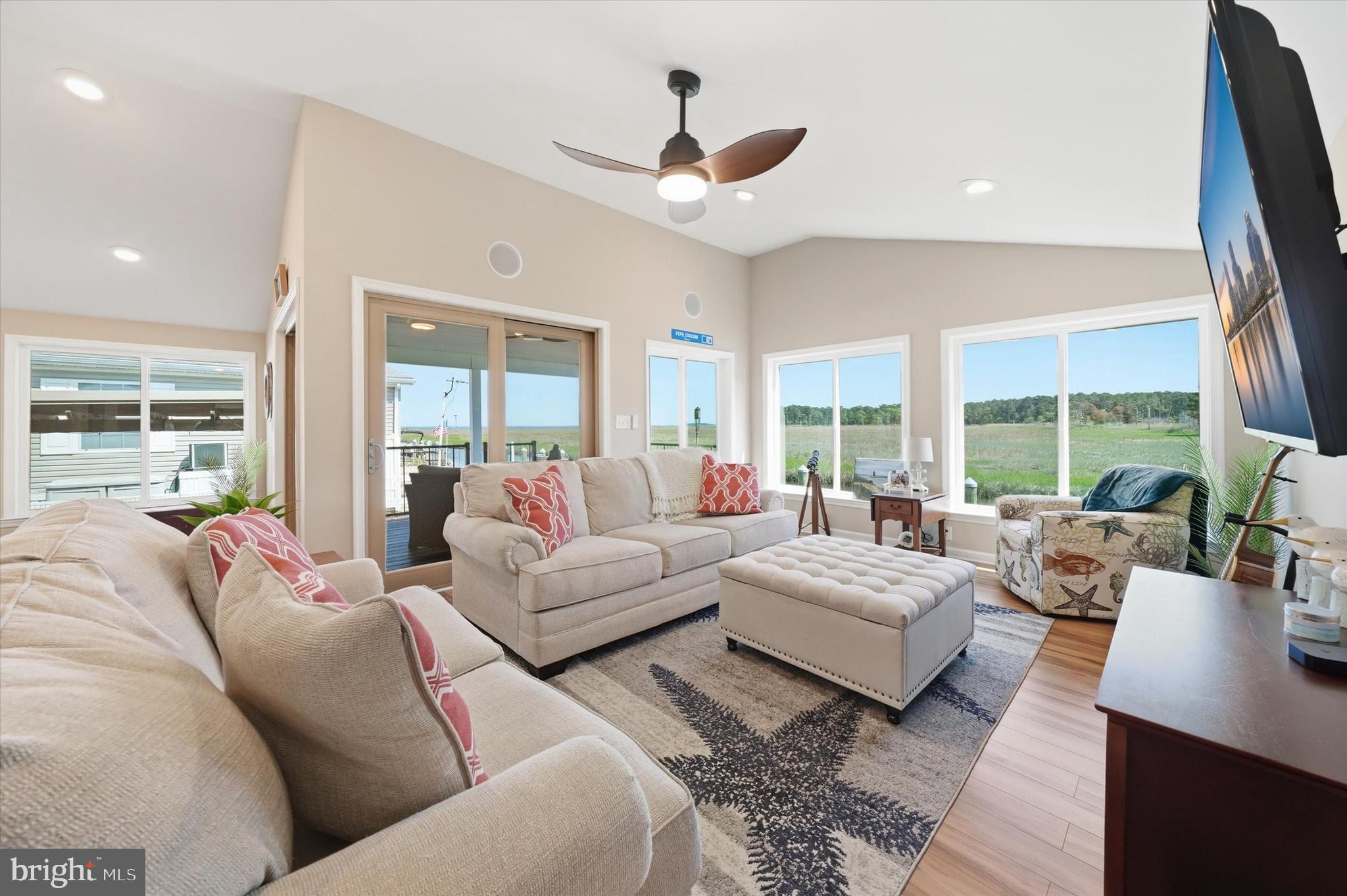 WEST BAY PARK - Residential