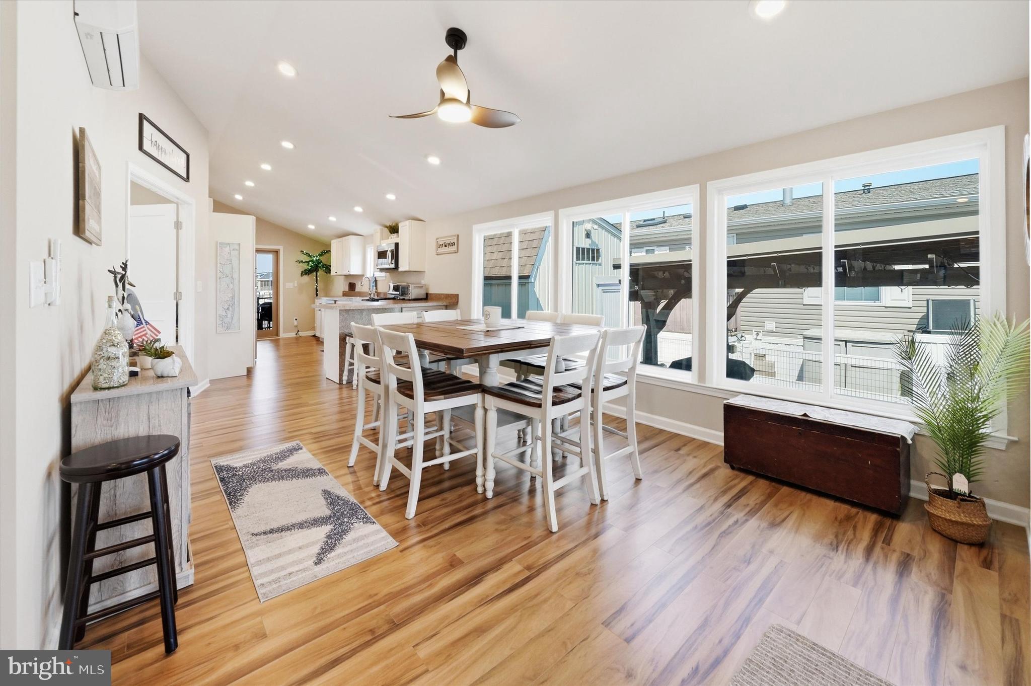 WEST BAY PARK - Residential