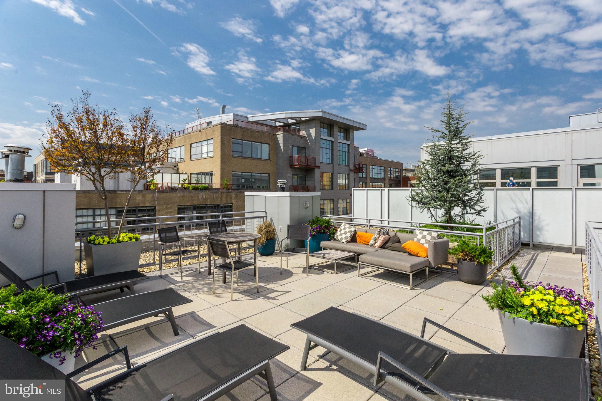 LOGAN CIRCLE - Residential