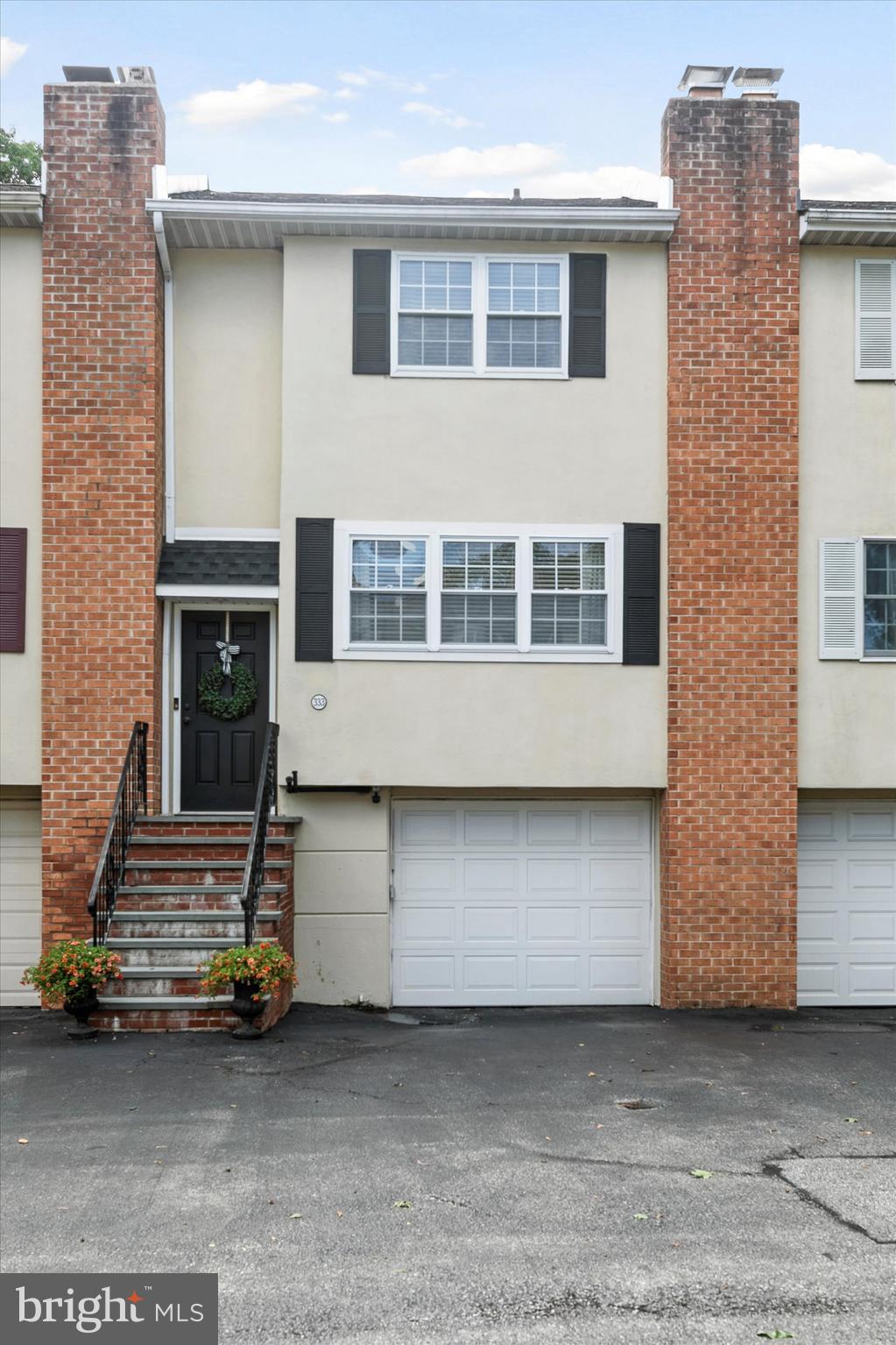 LIBERTY LANE EAST - Residential