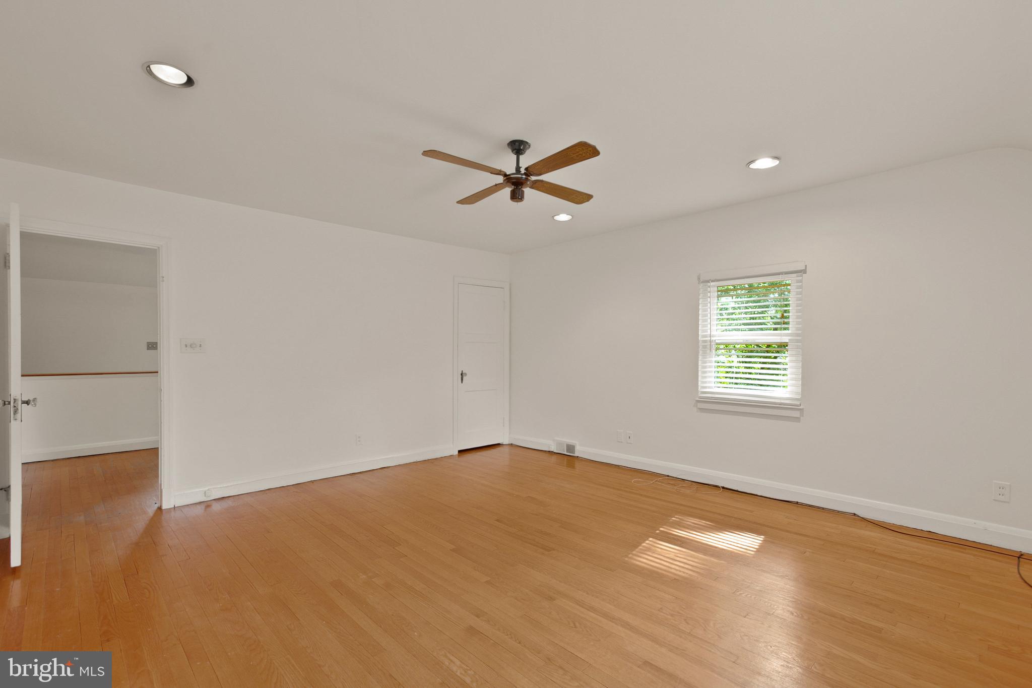 MOUNT WASHINGTON - Residential