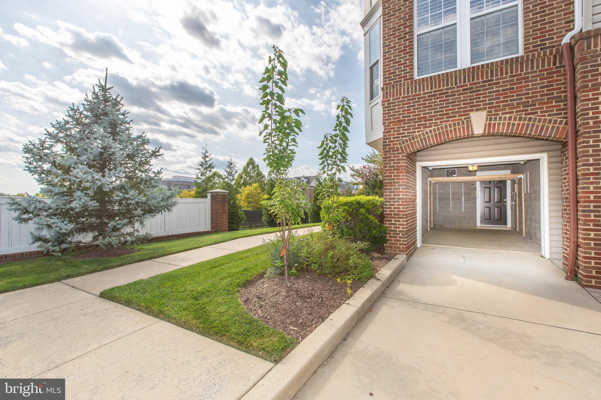 KING FARM IRVINGTON - Residential Lease
