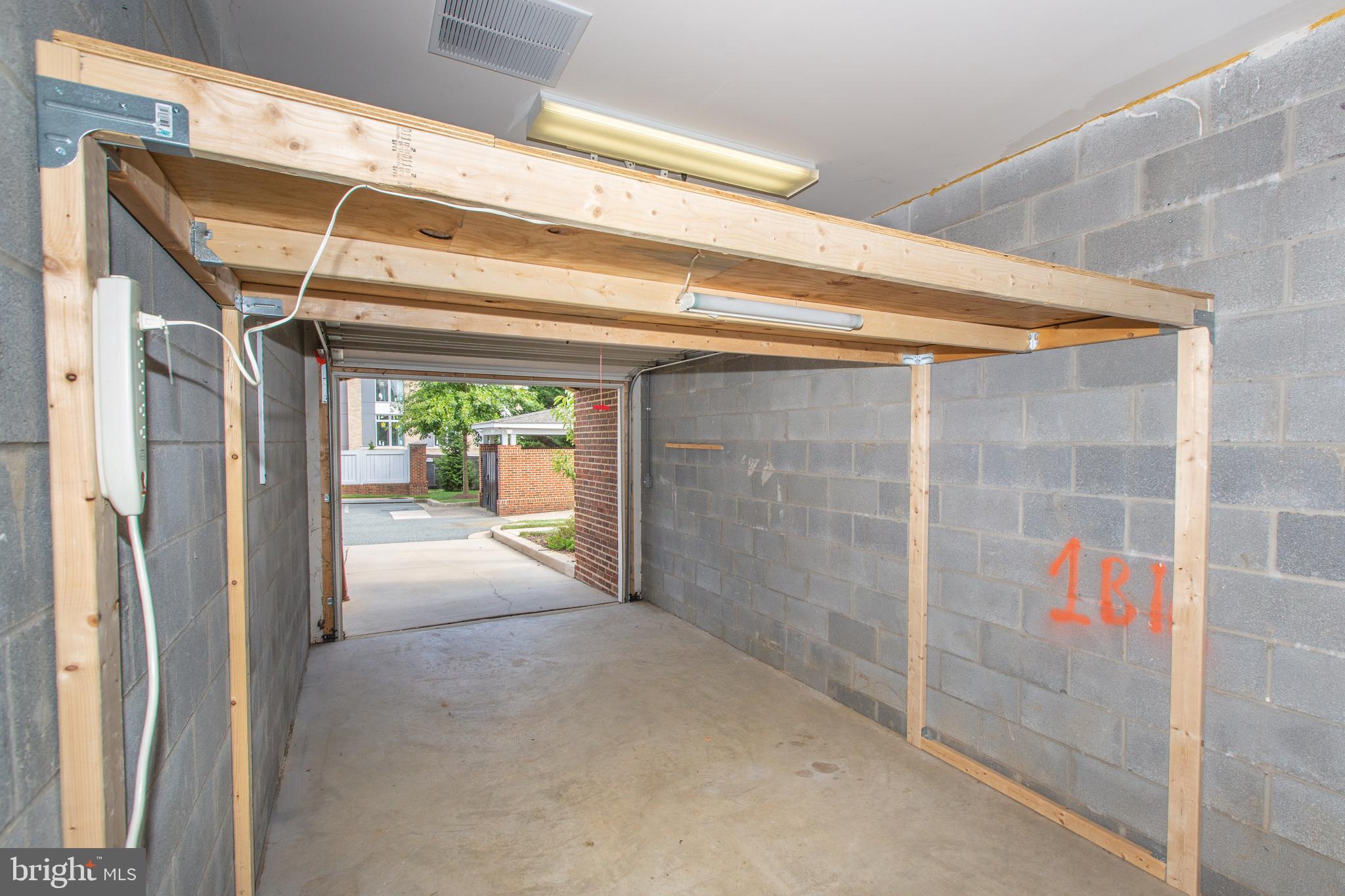 KING FARM IRVINGTON - Residential Lease