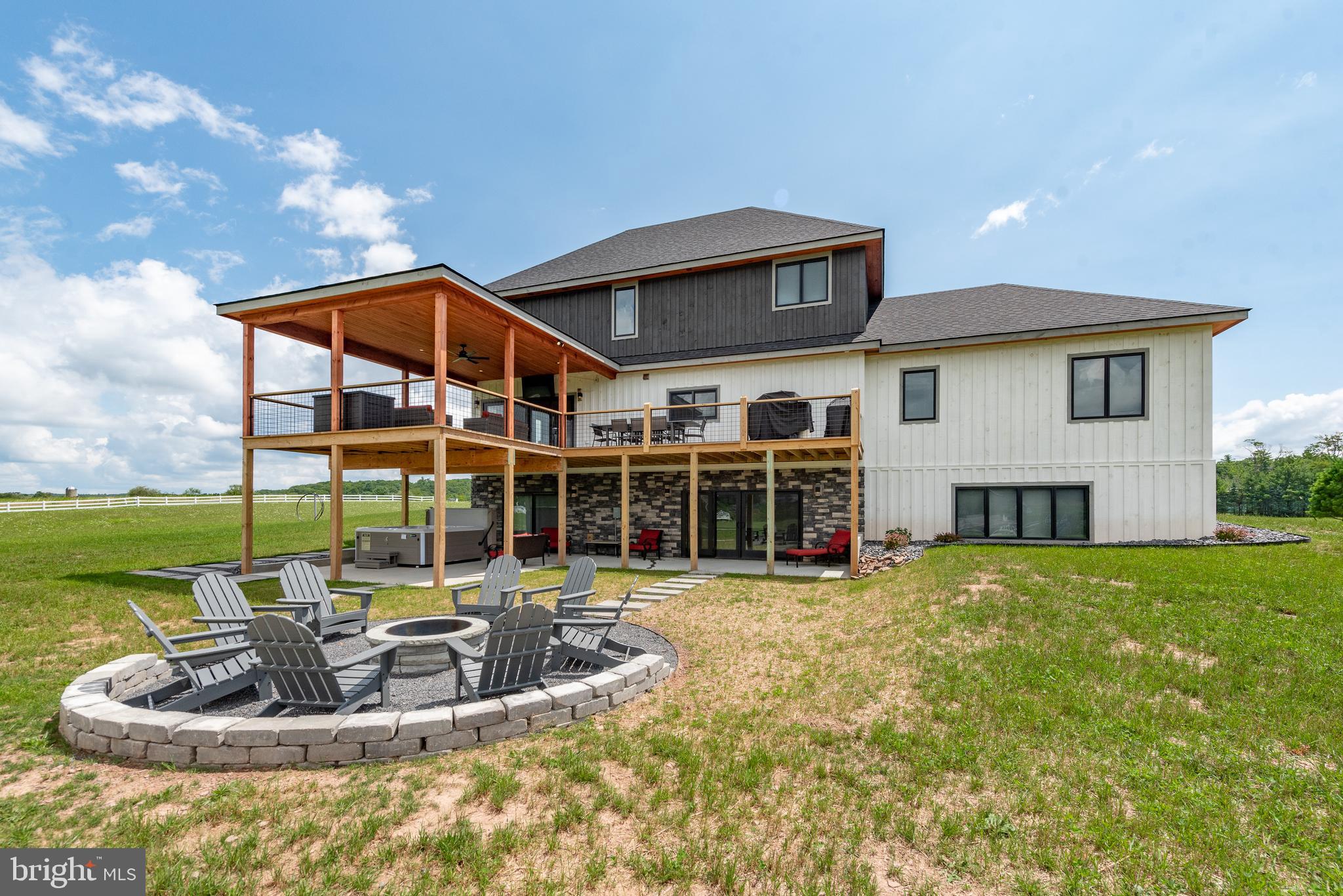 MISTY MEADOWS WTFRNT GRN - Residential