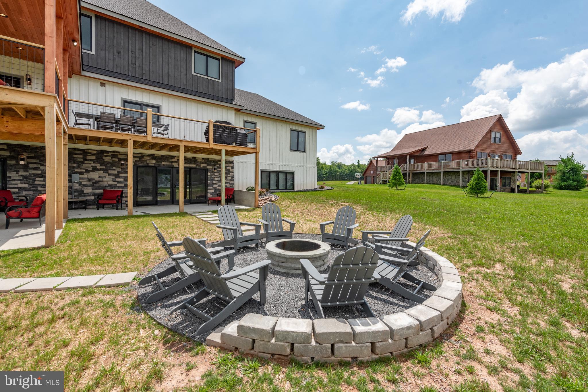 MISTY MEADOWS WTFRNT GRN - Residential