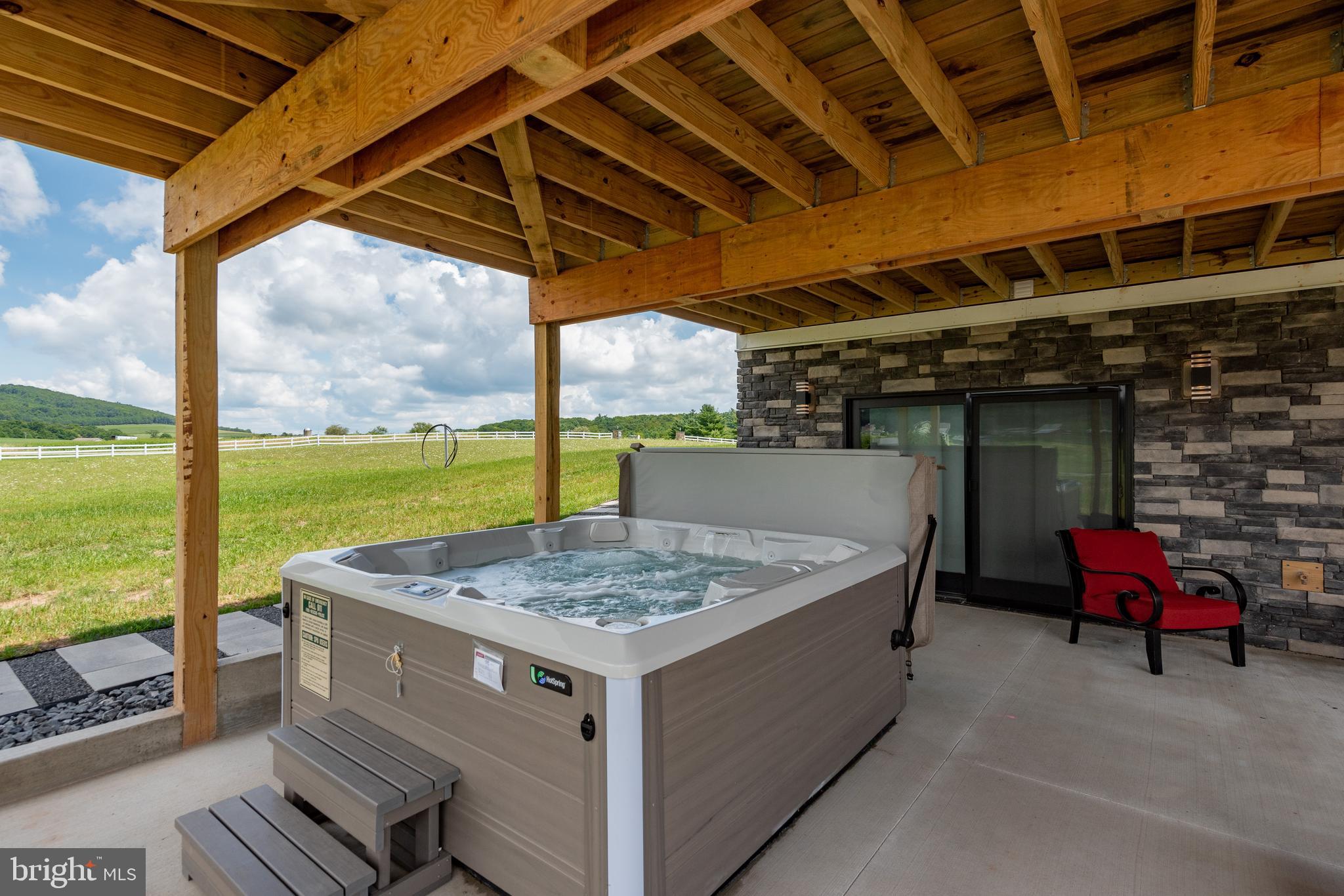MISTY MEADOWS WTFRNT GRN - Residential