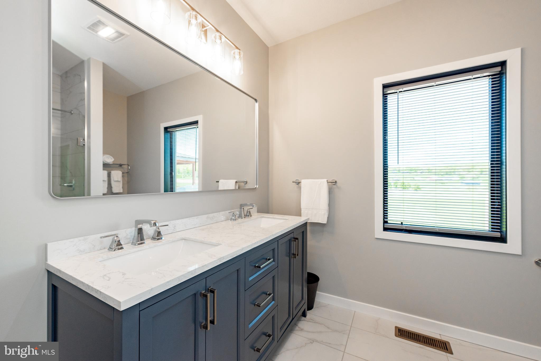 MISTY MEADOWS WTFRNT GRN - Residential