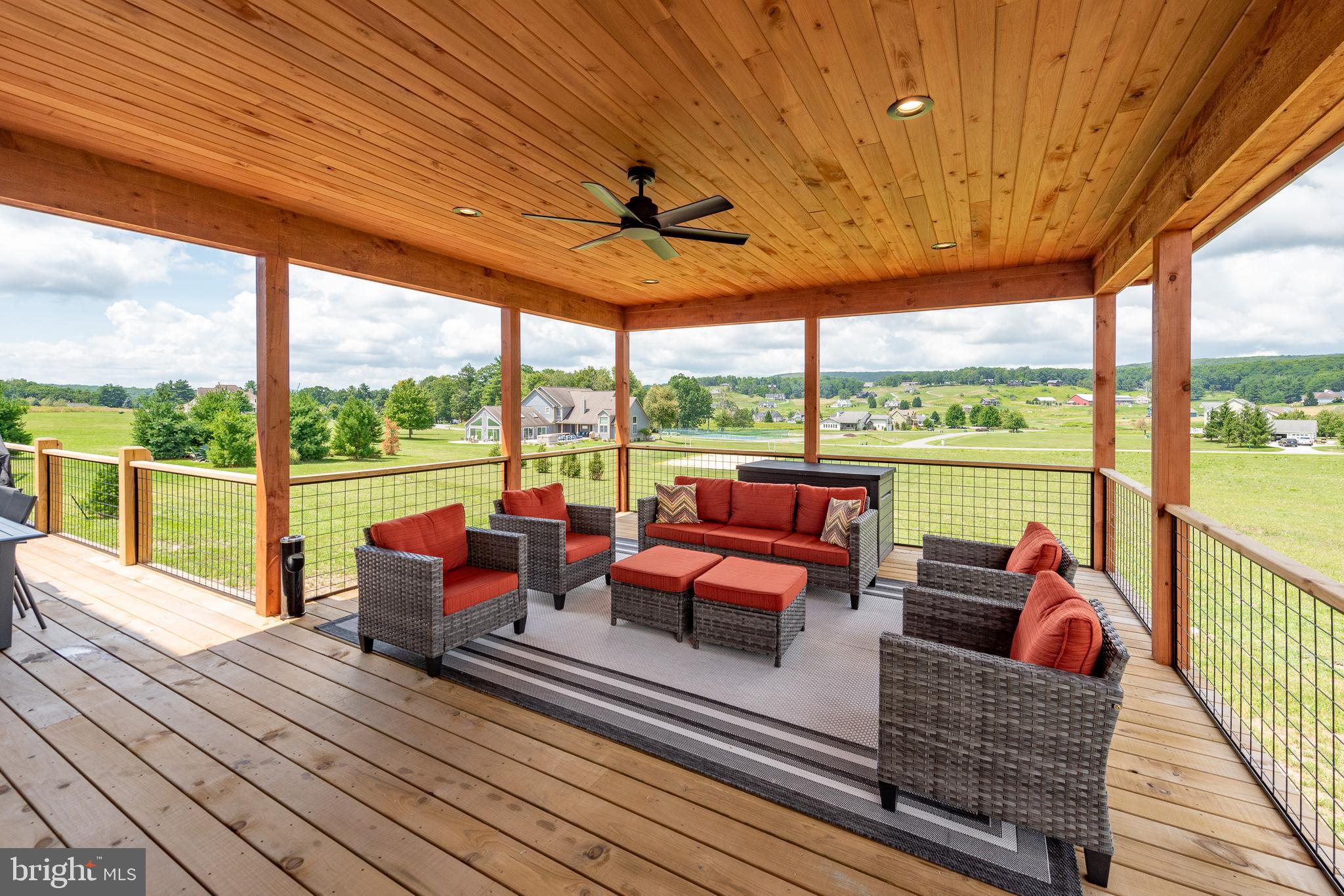 MISTY MEADOWS WTFRNT GRN - Residential