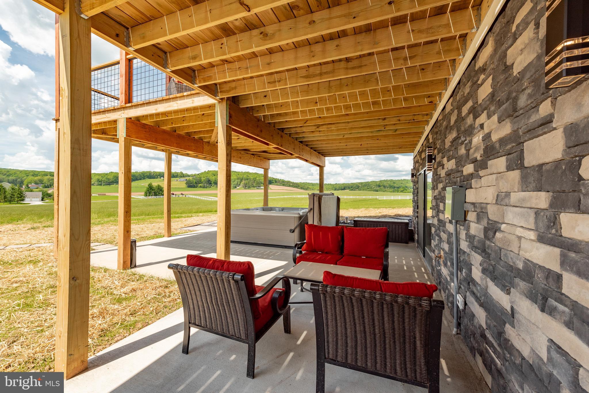 MISTY MEADOWS WTFRNT GRN - Residential