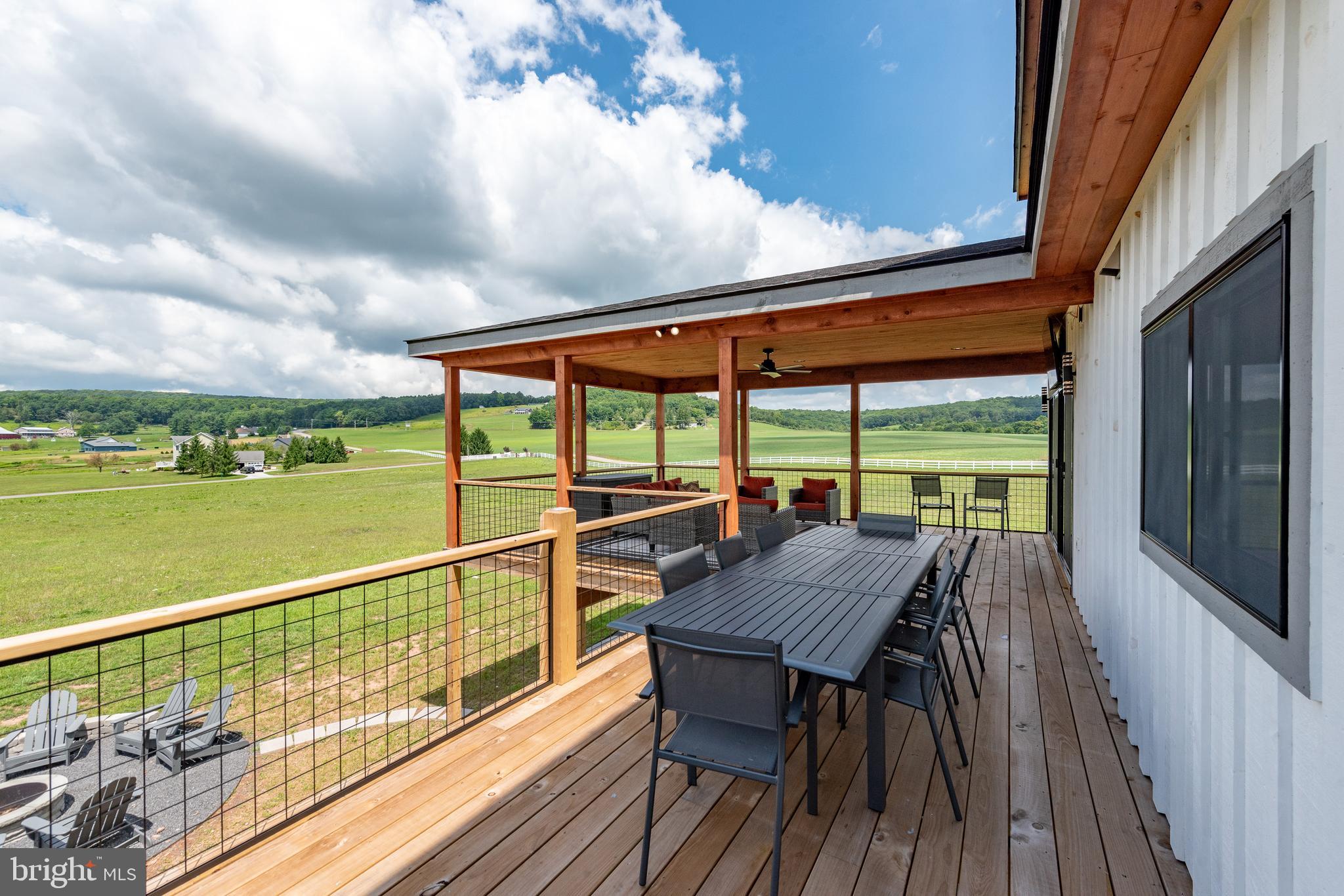 MISTY MEADOWS WTFRNT GRN - Residential