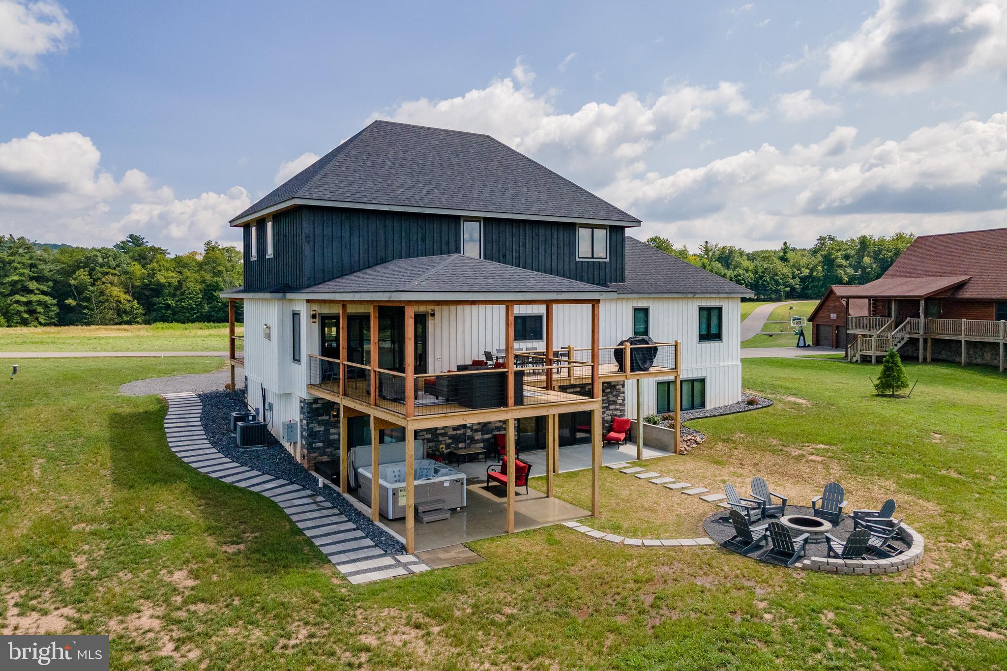 MISTY MEADOWS WTFRNT GRN - Residential