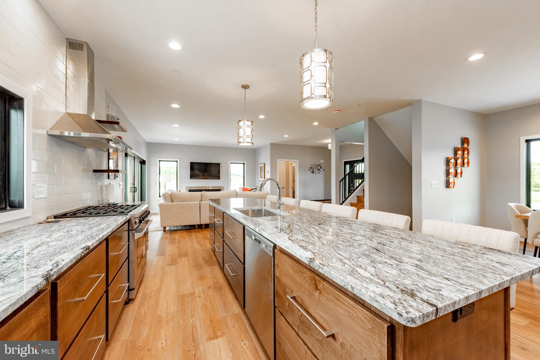 MISTY MEADOWS WTFRNT GRN - Residential