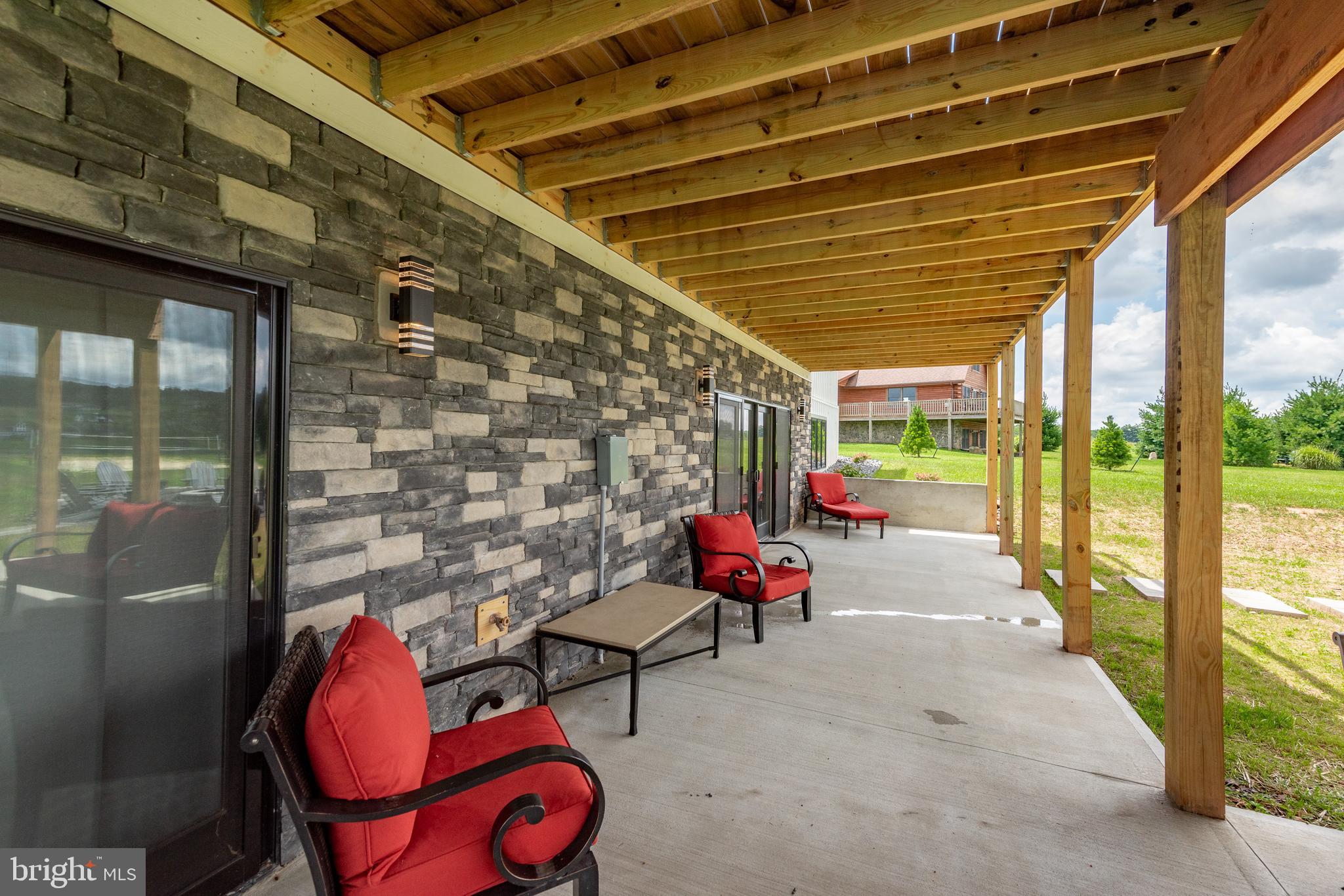 MISTY MEADOWS WTFRNT GRN - Residential