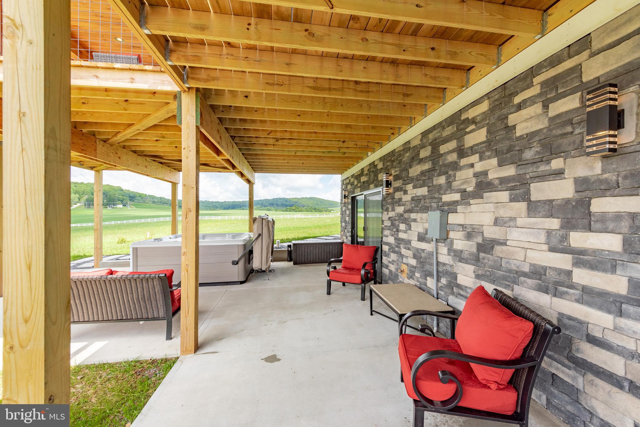 MISTY MEADOWS WTFRNT GRN - Residential