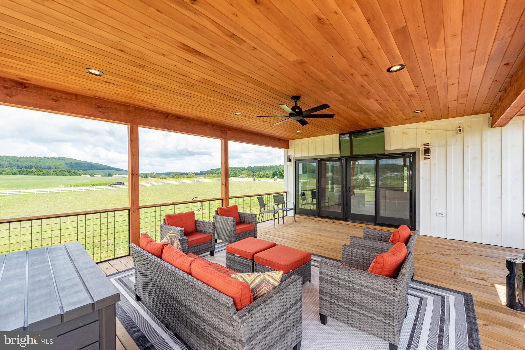 MISTY MEADOWS WTFRNT GRN - Residential