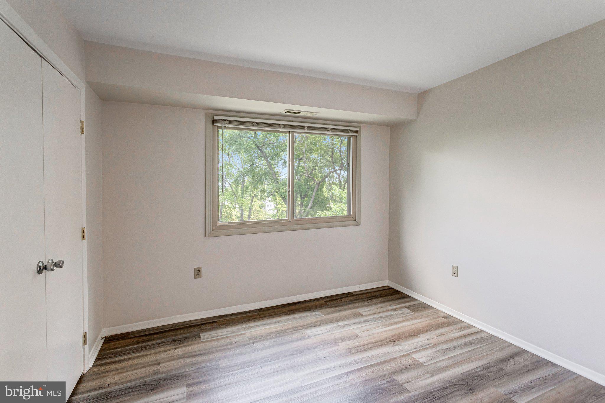 OCCOQUAN RIDGE CONDO - Residential