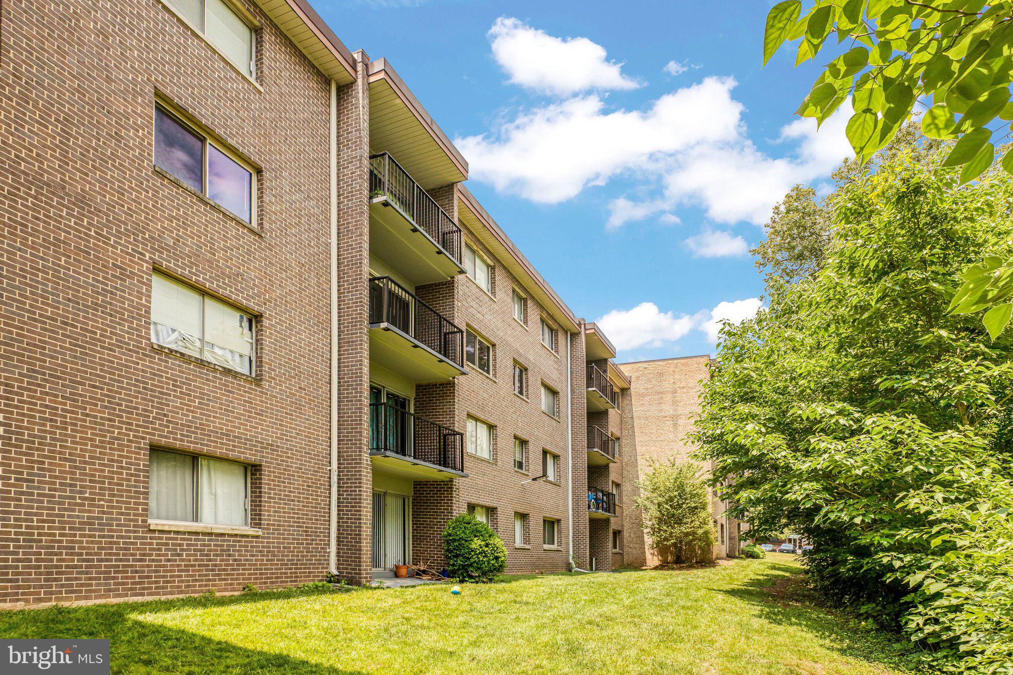 OCCOQUAN RIDGE CONDO - Residential