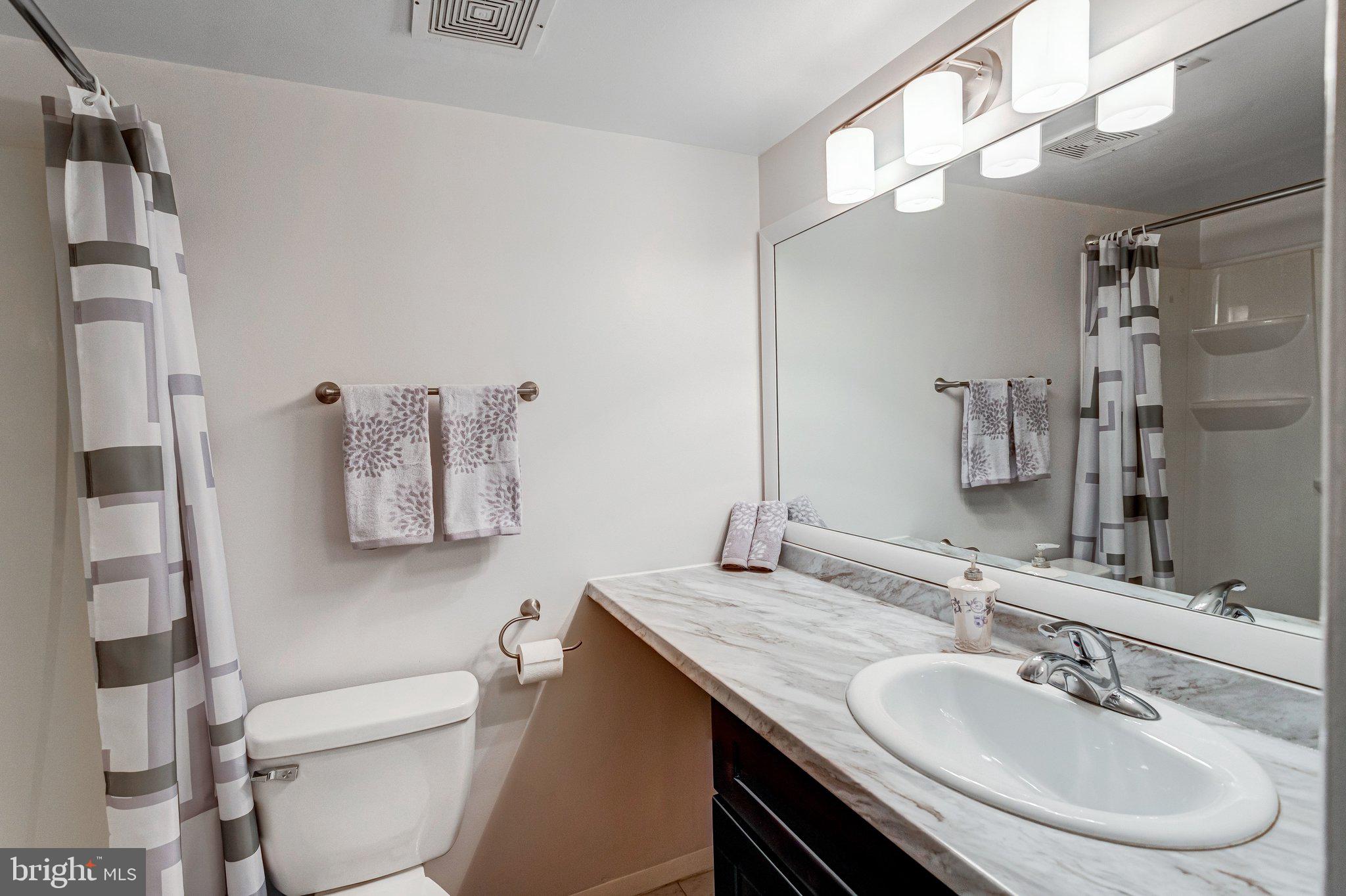 OCCOQUAN RIDGE CONDO - Residential