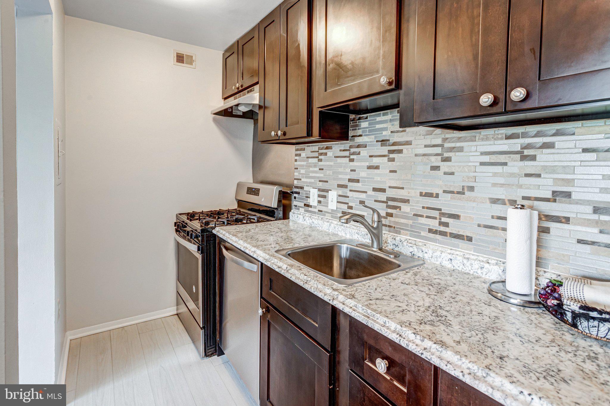 OCCOQUAN RIDGE CONDO - Residential